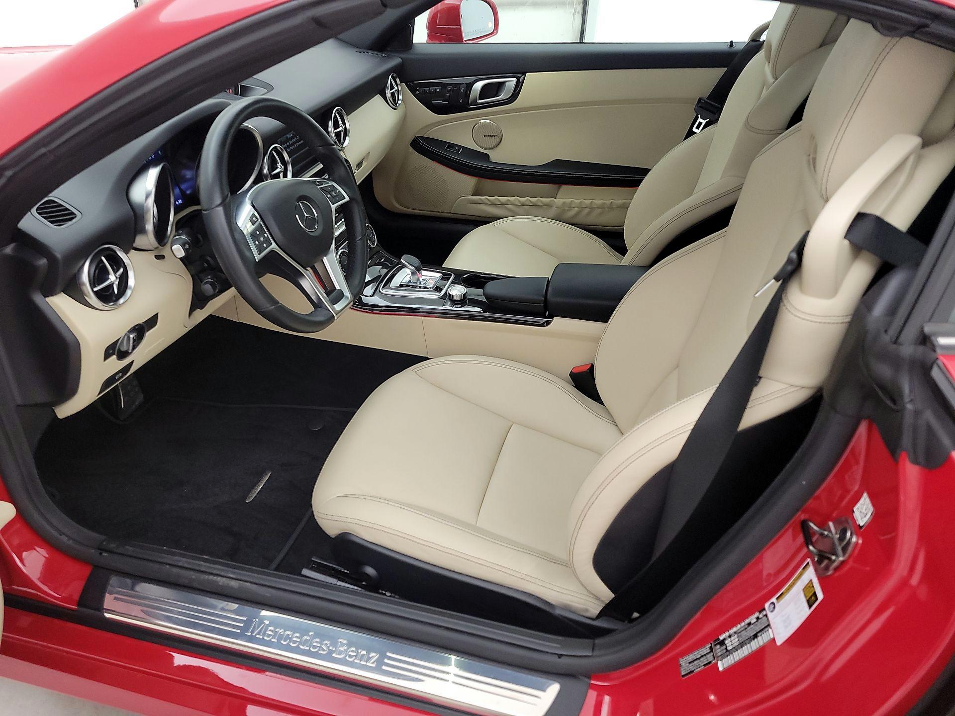 Thumbnail: 2016 Mercedes-Benz SLK - 11