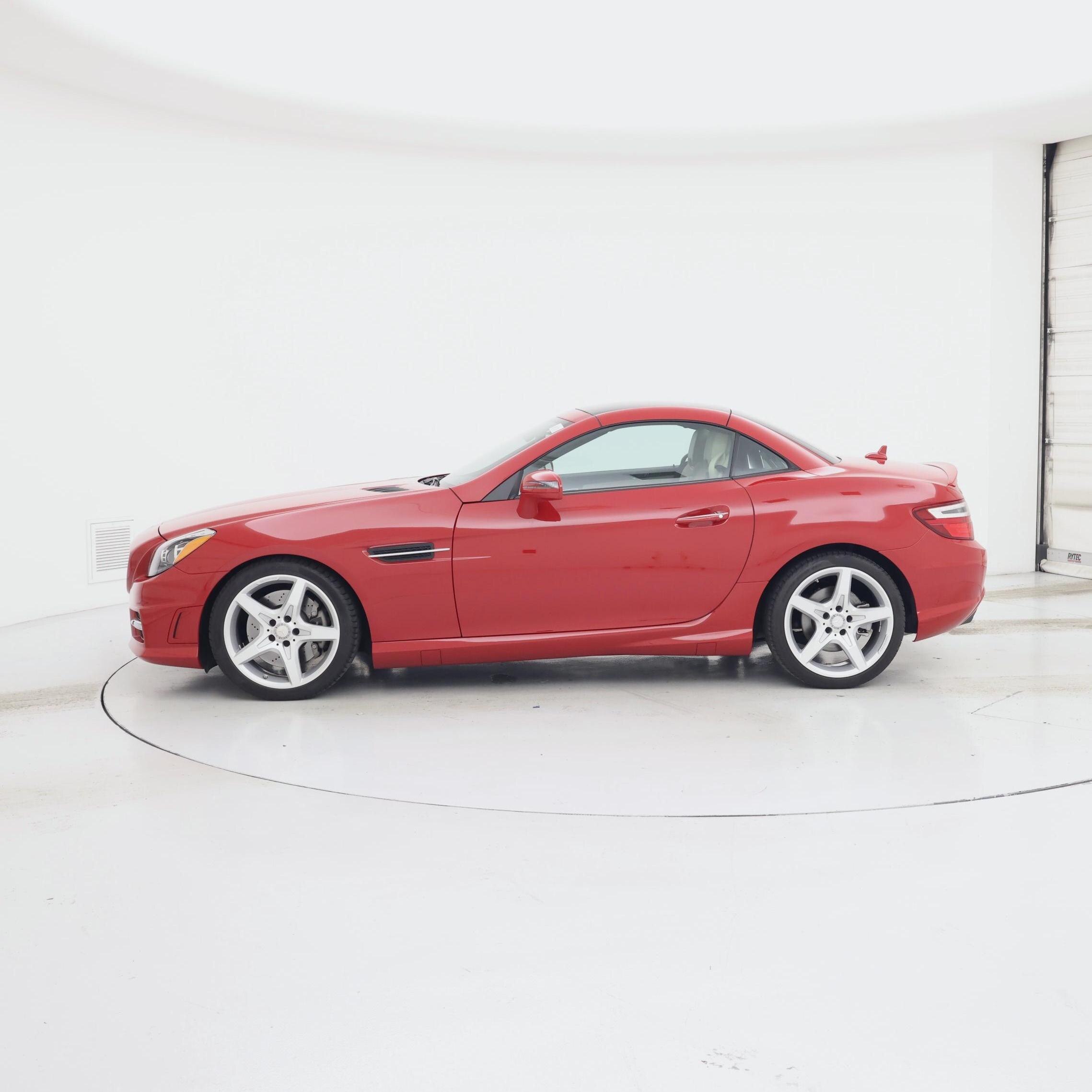 Thumbnail: 2016 Mercedes-Benz SLK - 3