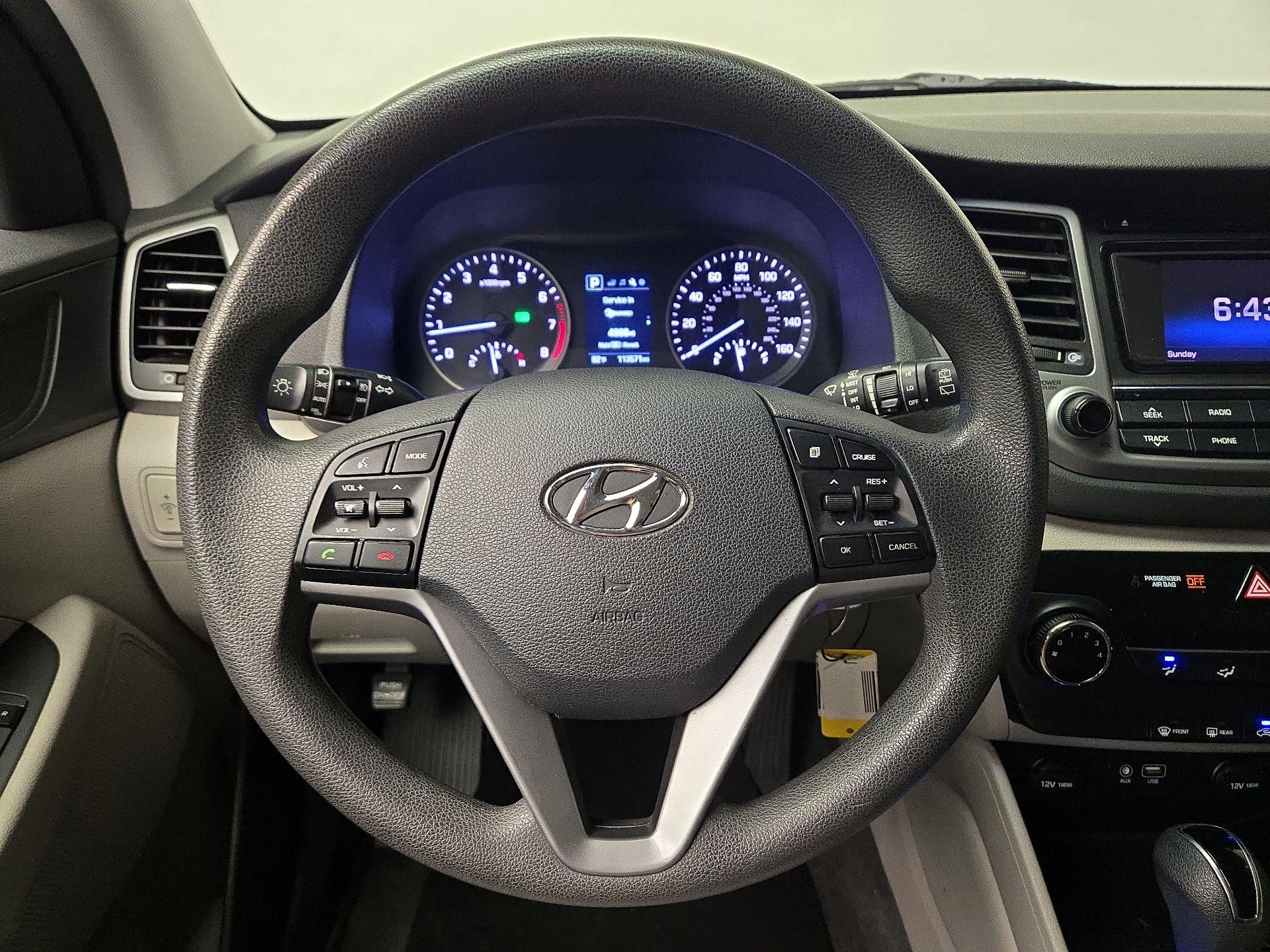Thumbnail: 2016 Hyundai Tucson - 10