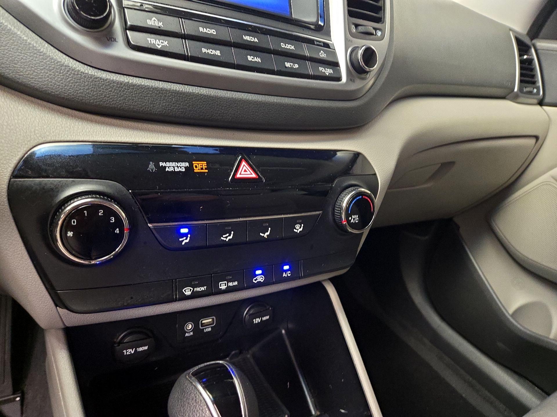 Thumbnail: 2016 Hyundai Tucson - 16