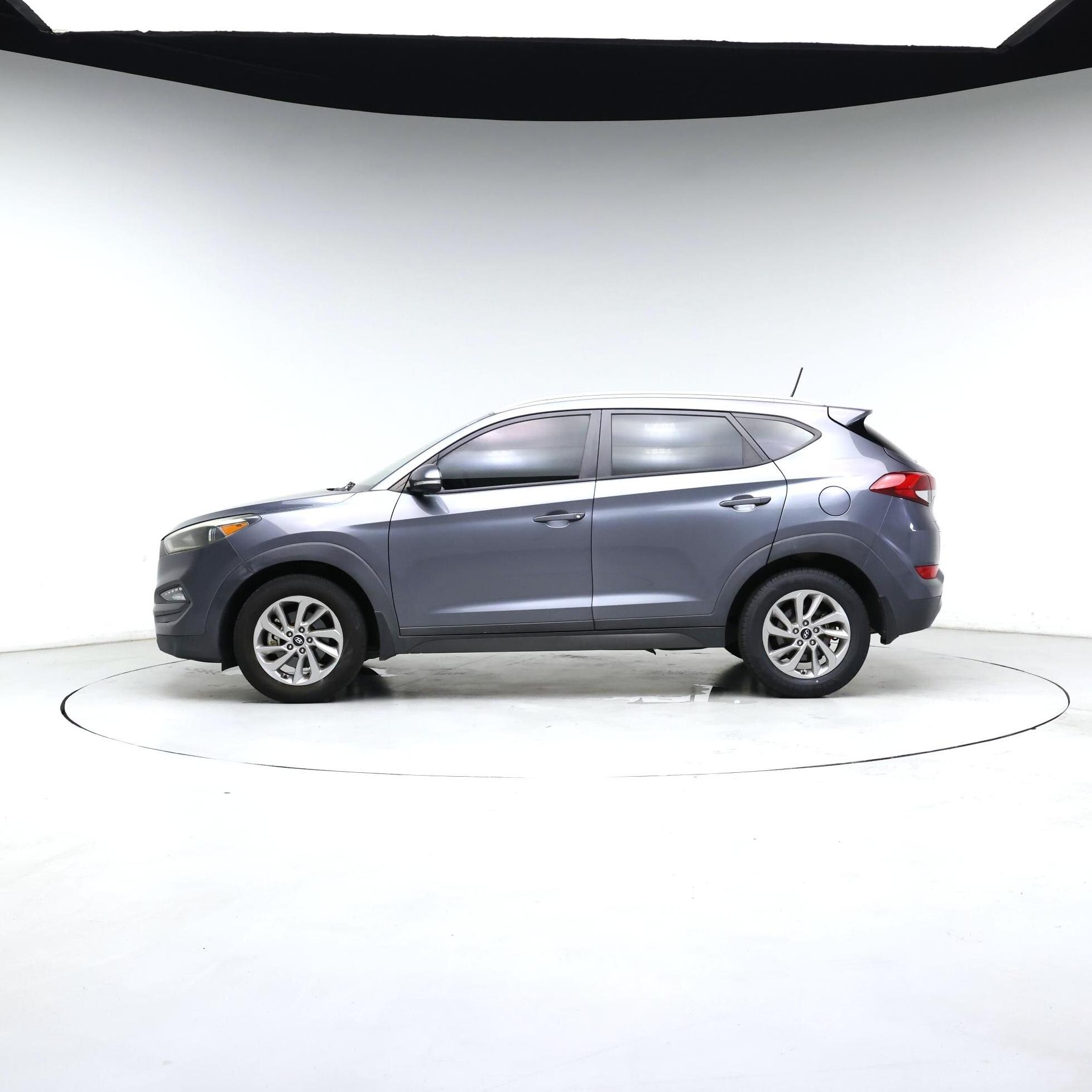 Thumbnail: 2016 Hyundai Tucson - 3