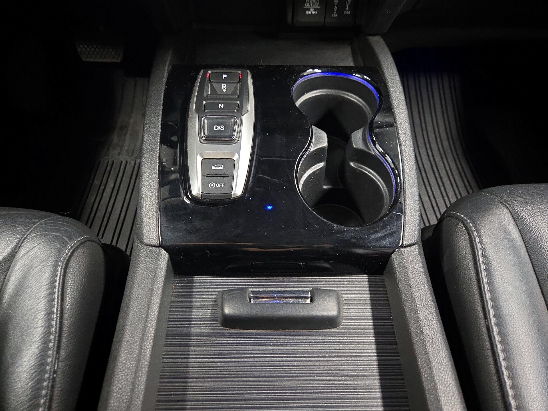 Thumbnail: 2017 Honda Pilot - 18