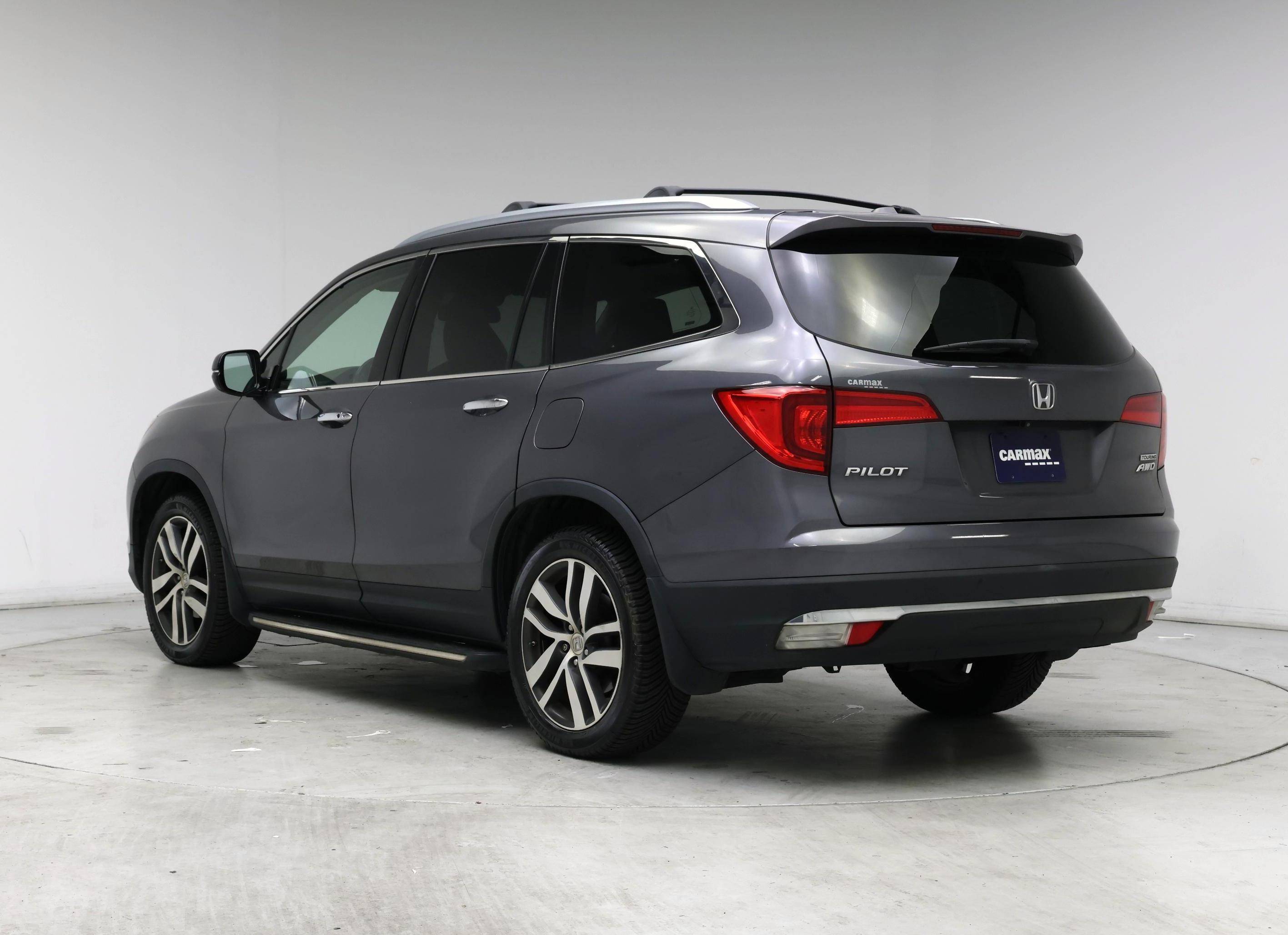 Thumbnail: 2017 Honda Pilot - 2