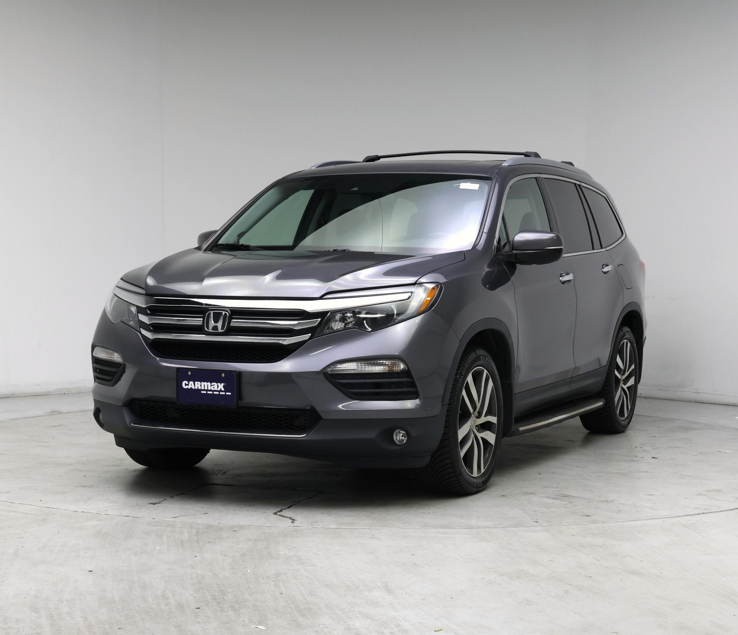 Thumbnail: 2017 Honda Pilot - 4