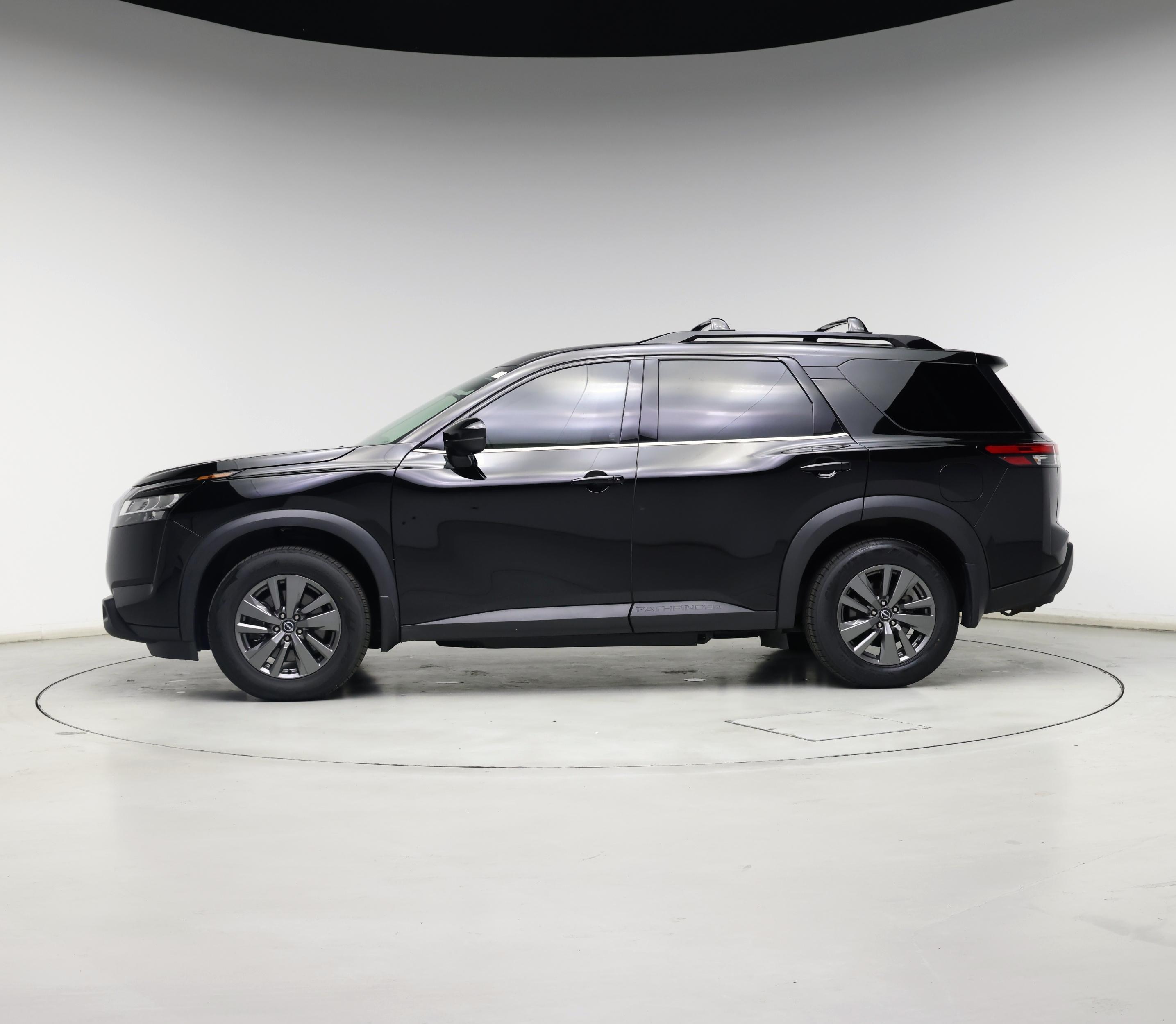 Thumbnail: 2022 Nissan Pathfinder - 3
