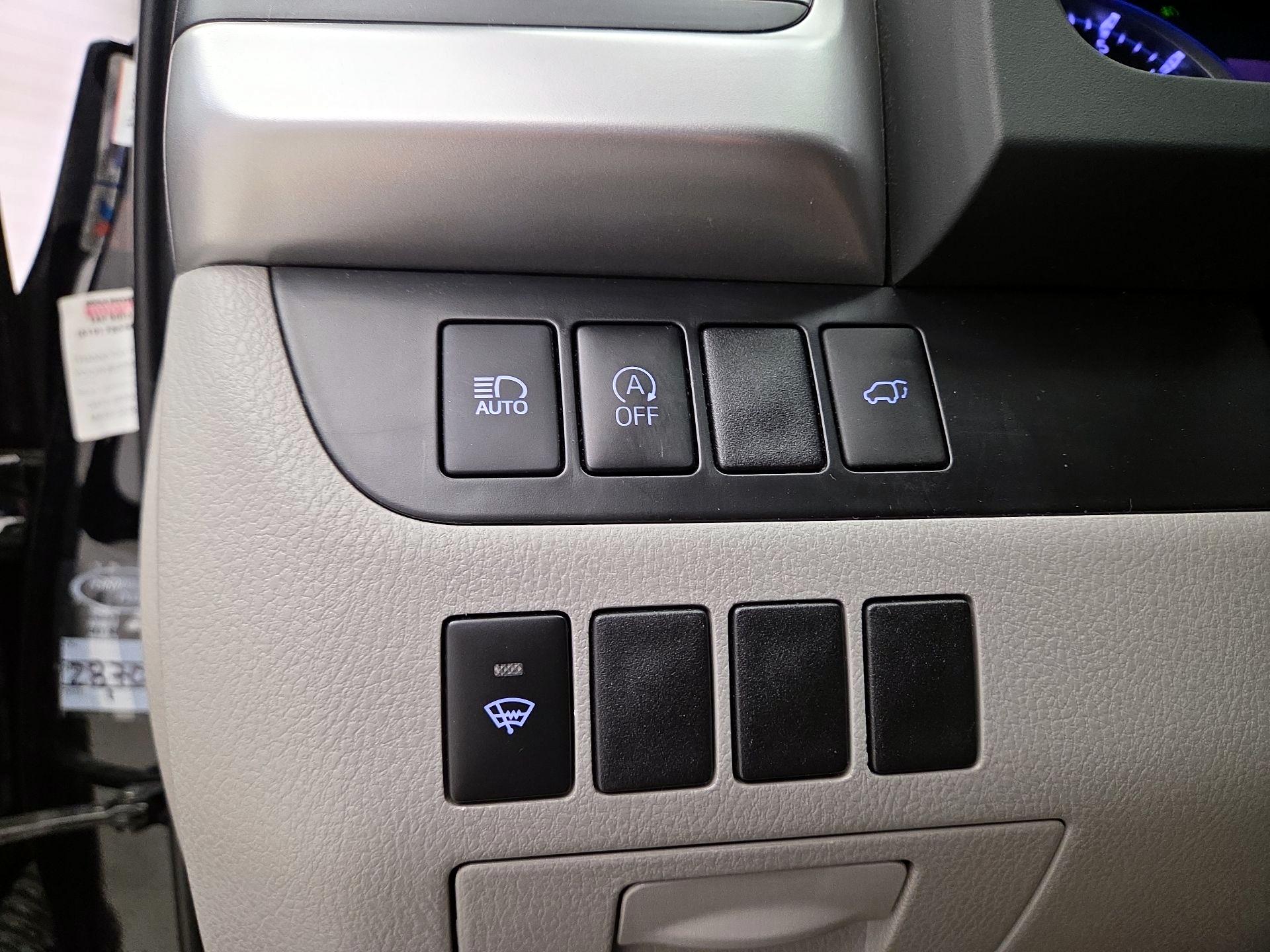 Thumbnail: 2019 Toyota Highlander - 11