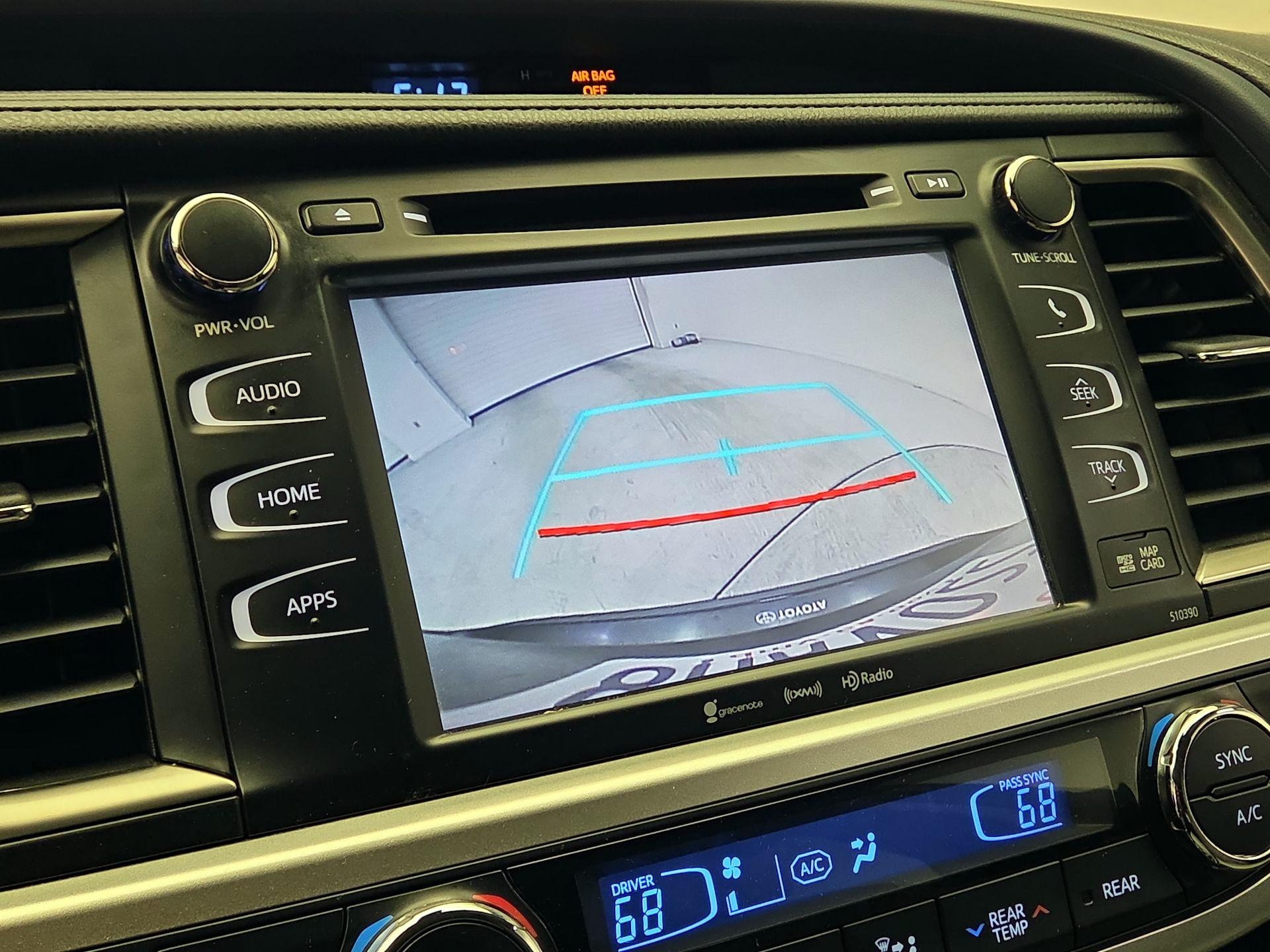 Thumbnail: 2019 Toyota Highlander - 13