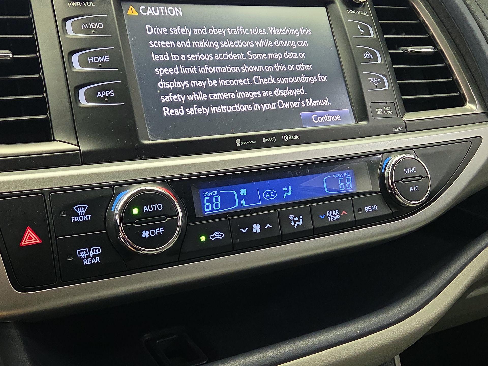 Thumbnail: 2019 Toyota Highlander - 15