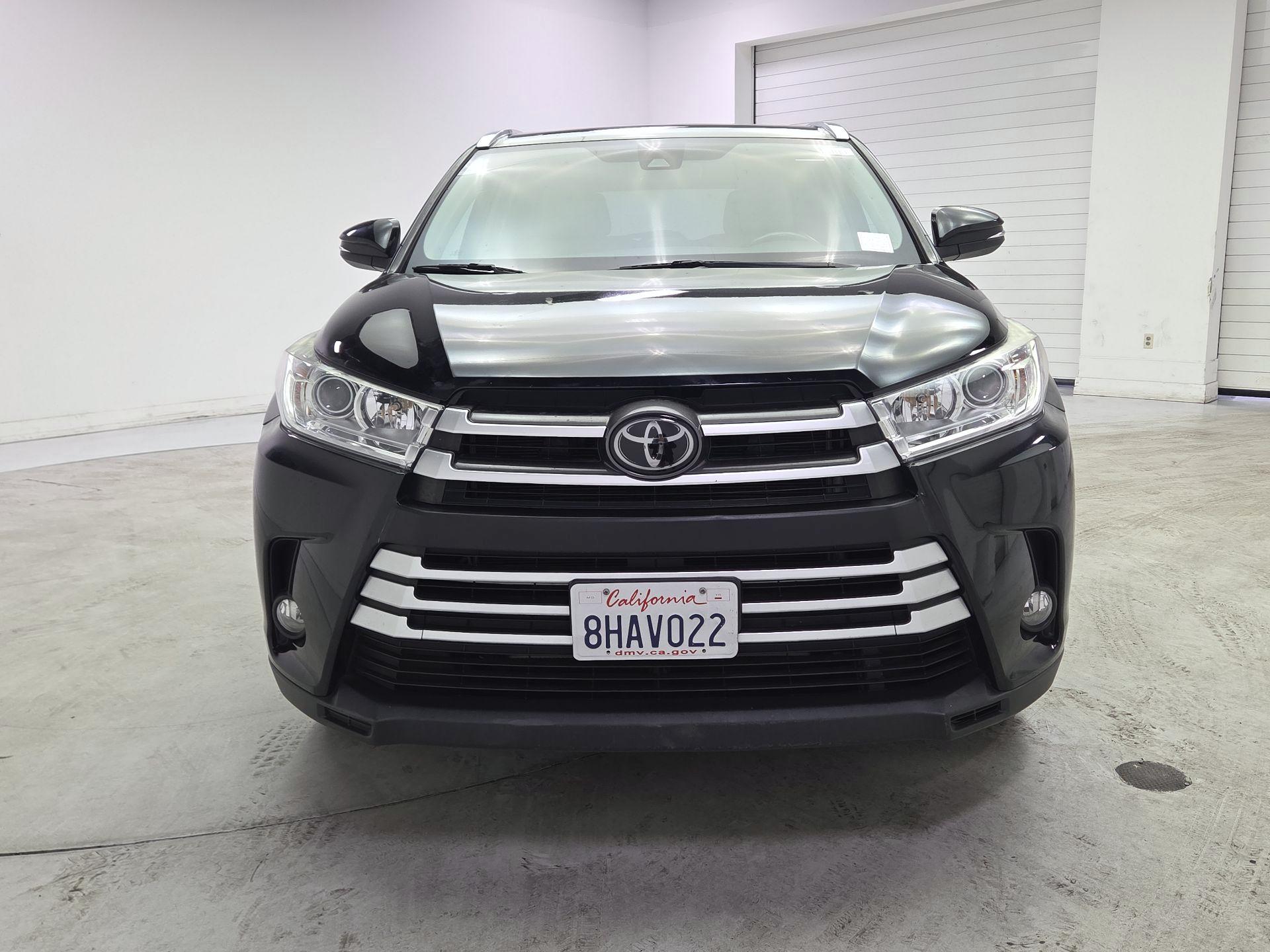 Thumbnail: 2019 Toyota Highlander - 2