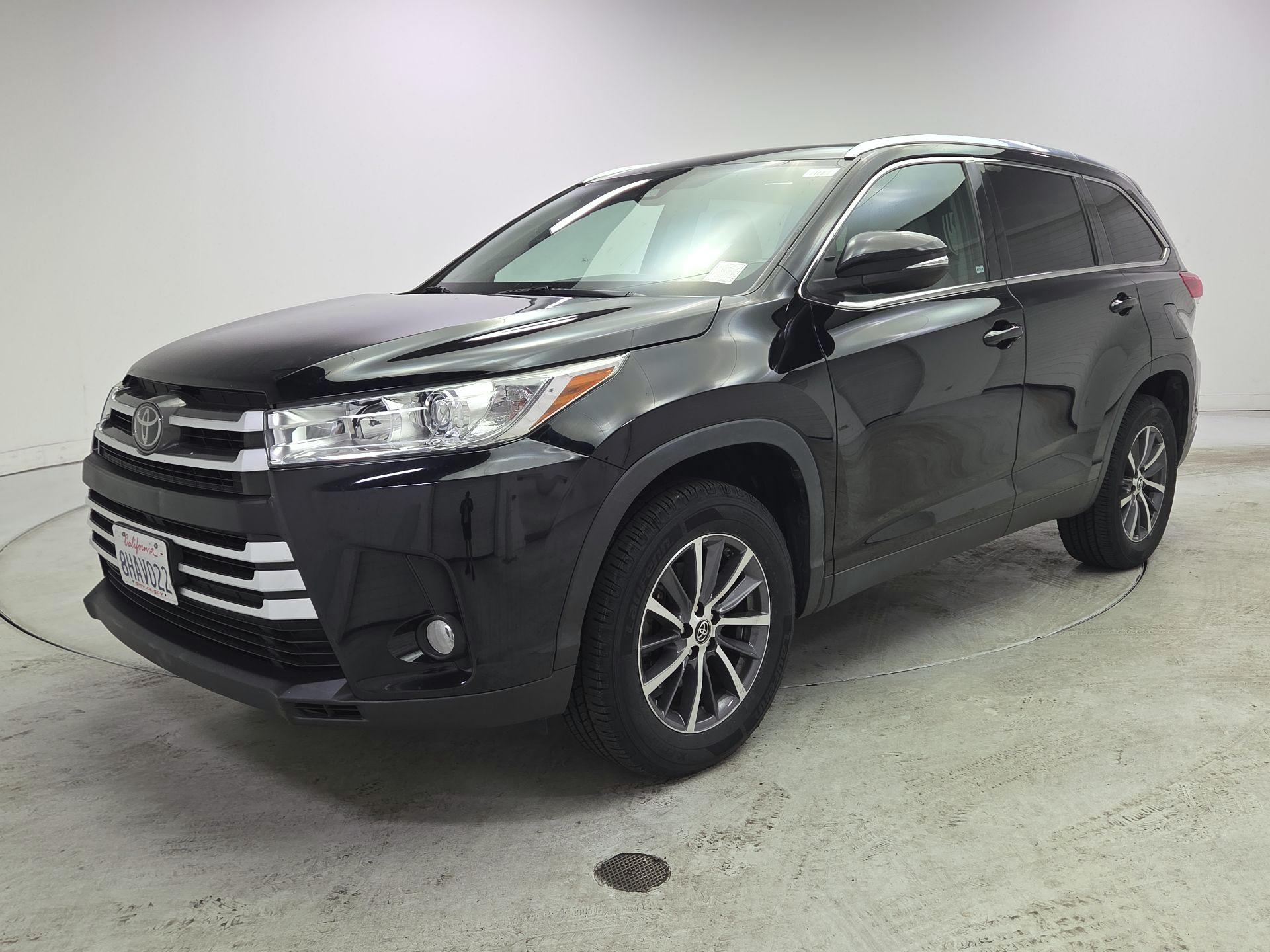 Thumbnail: 2019 Toyota Highlander - 3