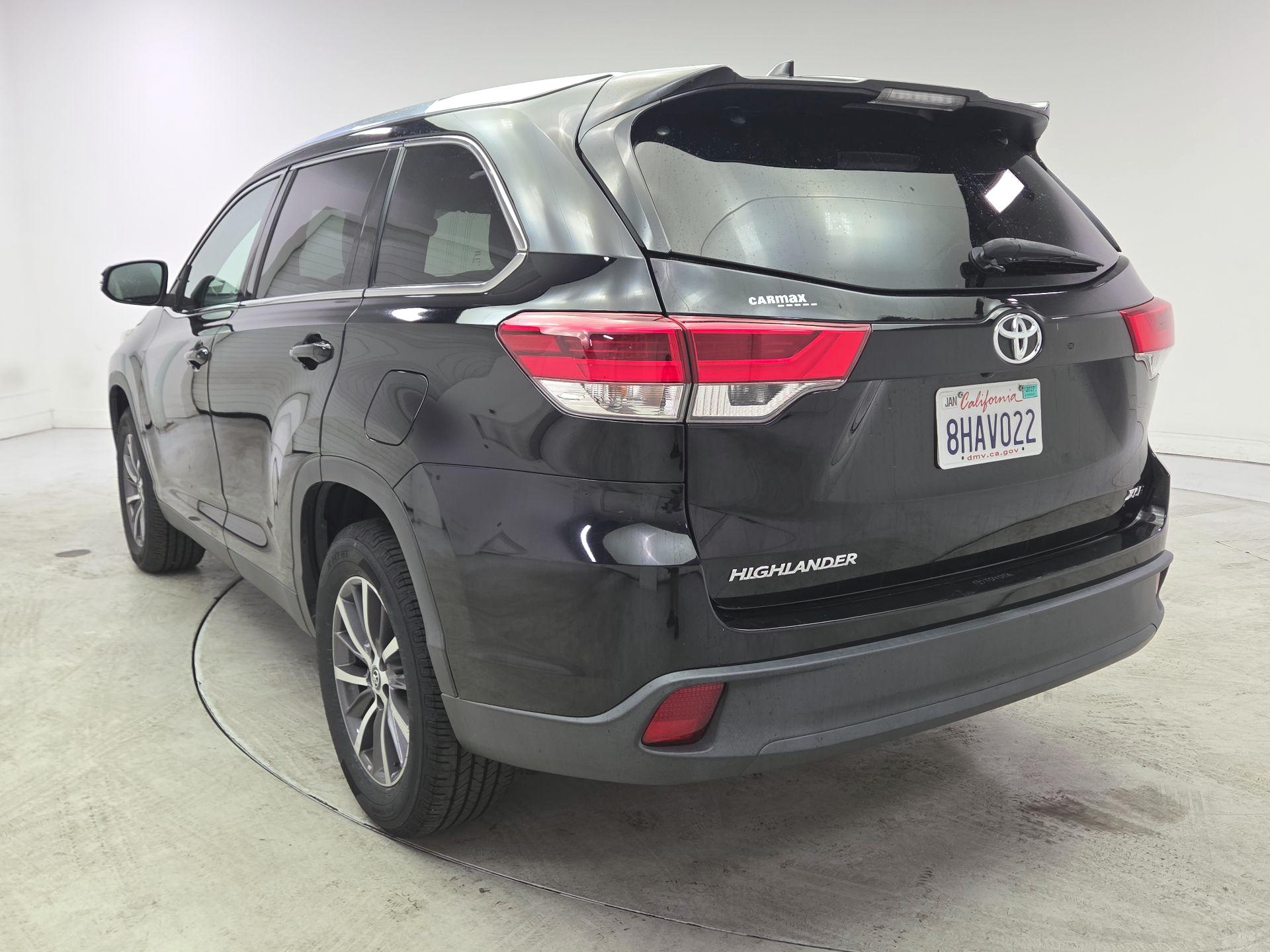 Thumbnail: 2019 Toyota Highlander - 7