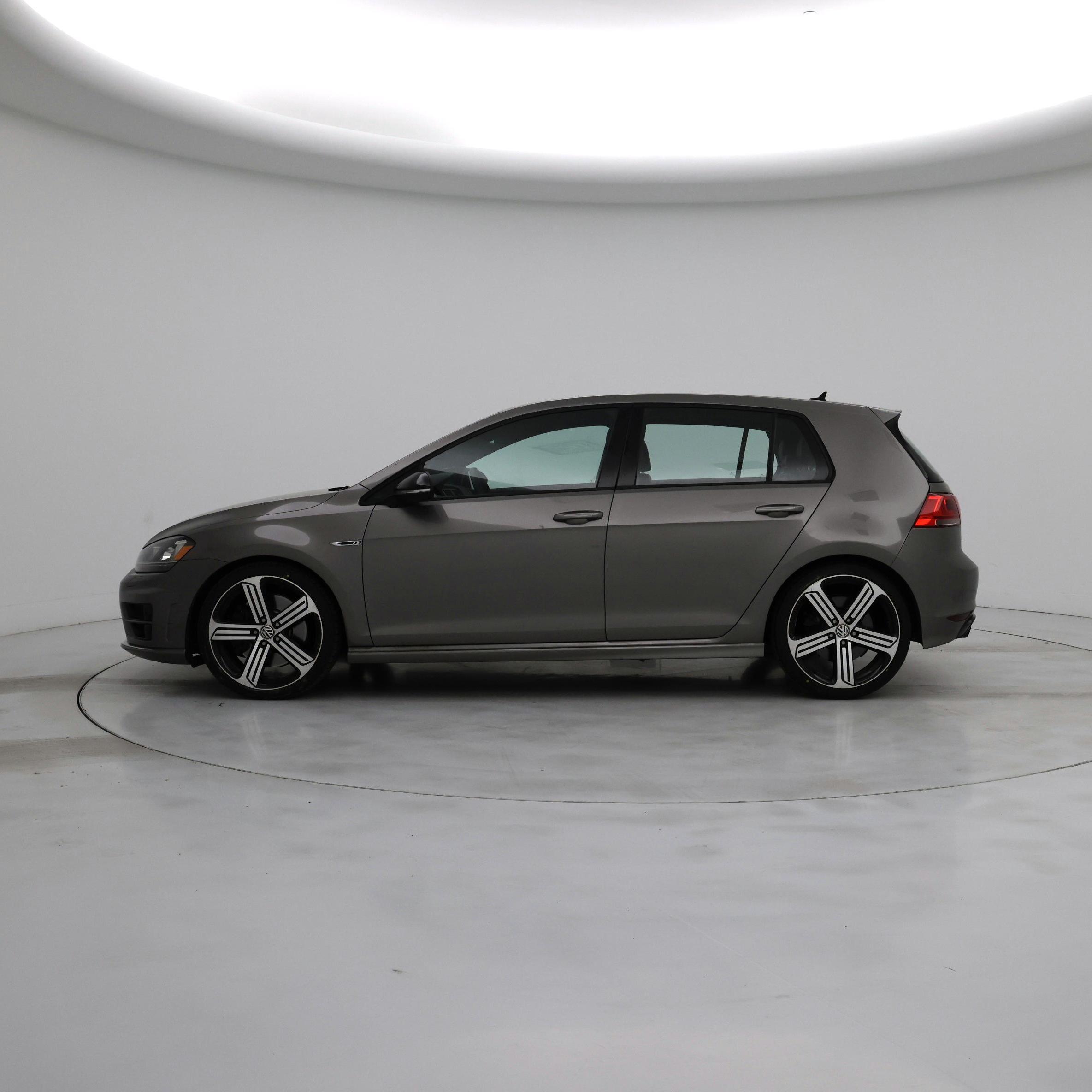 Thumbnail: 2016 Volkswagen Golf - 3