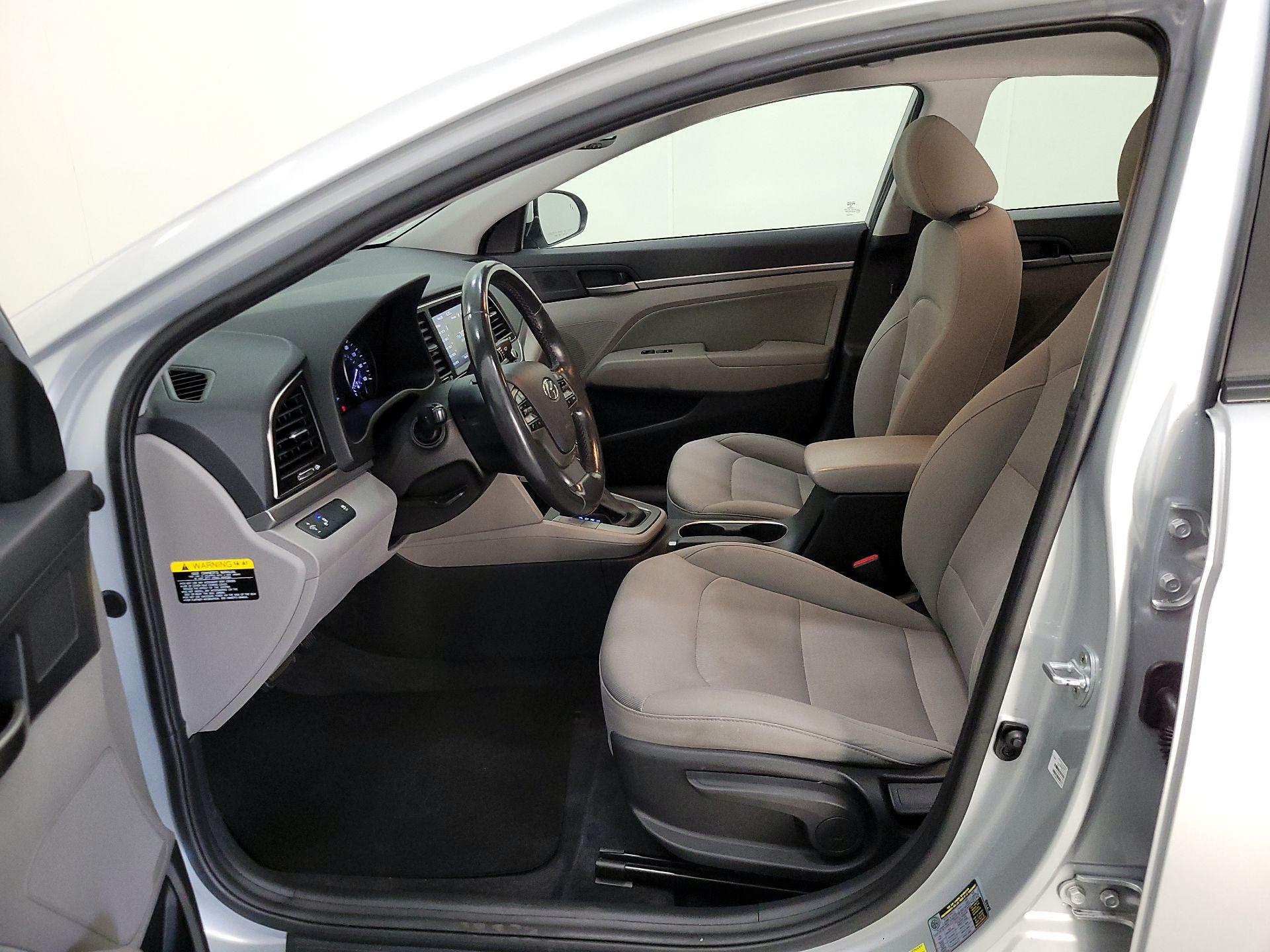 Thumbnail: 2018 Hyundai Elantra - 9