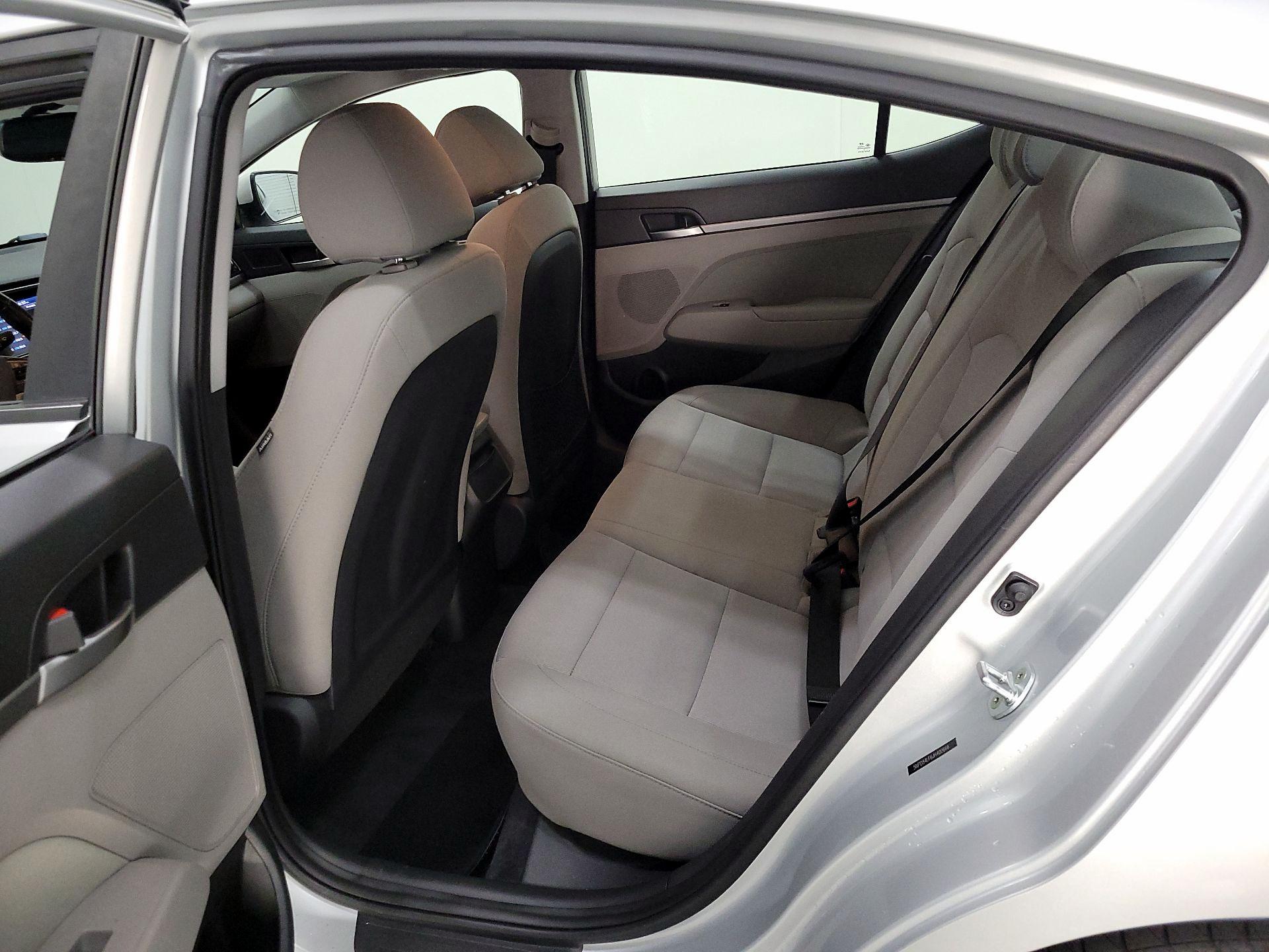 Thumbnail: 2018 Hyundai Elantra - 18