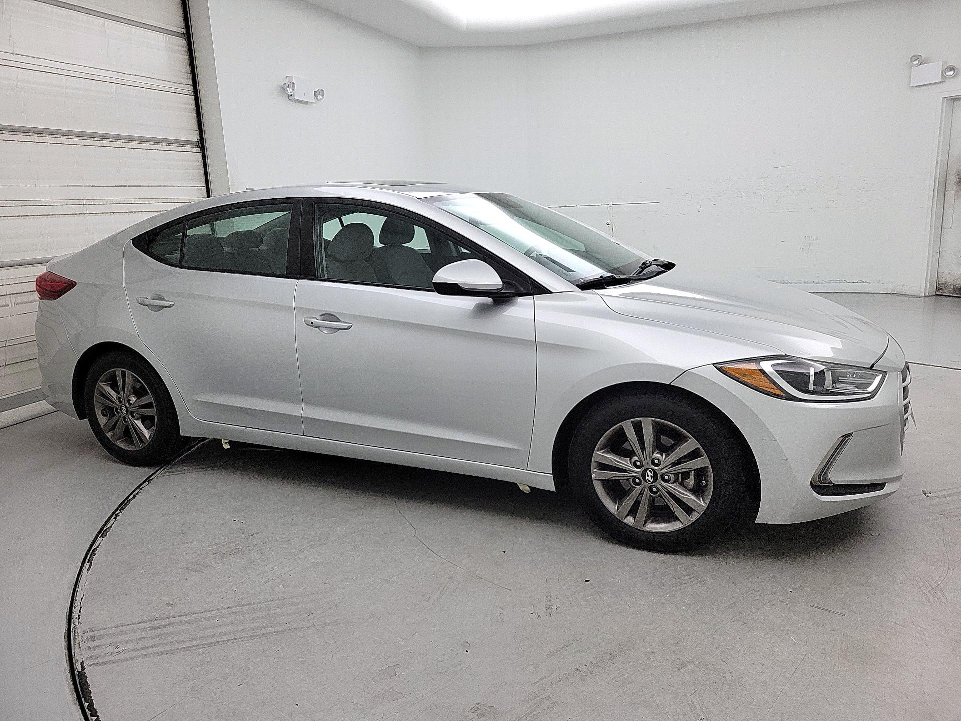 Thumbnail: 2018 Hyundai Elantra - 4