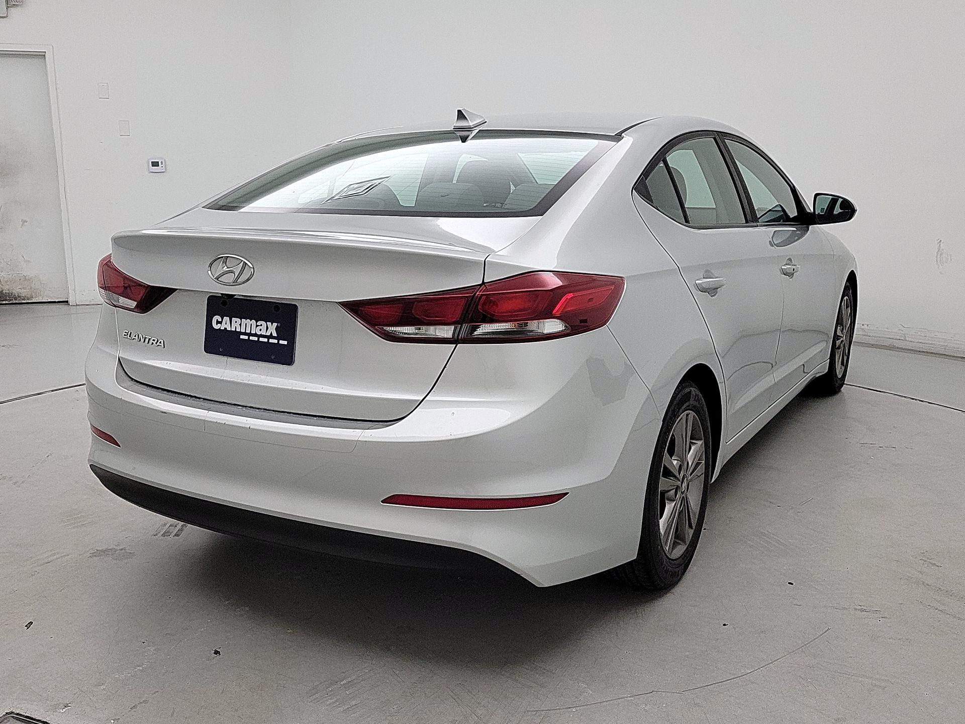 Thumbnail: 2018 Hyundai Elantra - 5