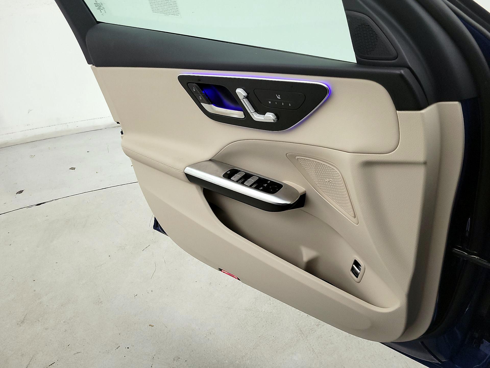 Thumbnail: 2025 Mercedes-Benz C-Class - 12