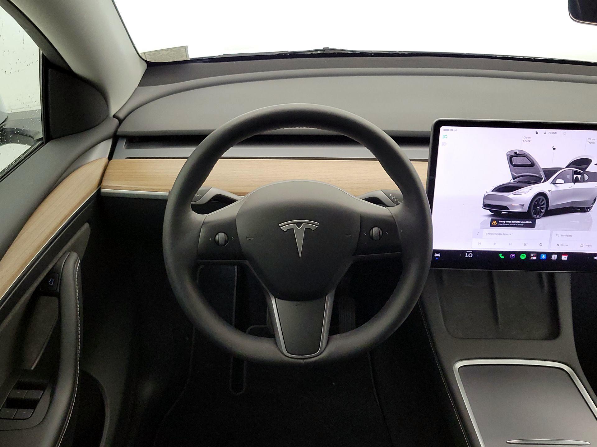 Thumbnail: 2023 Tesla Model Y - 10