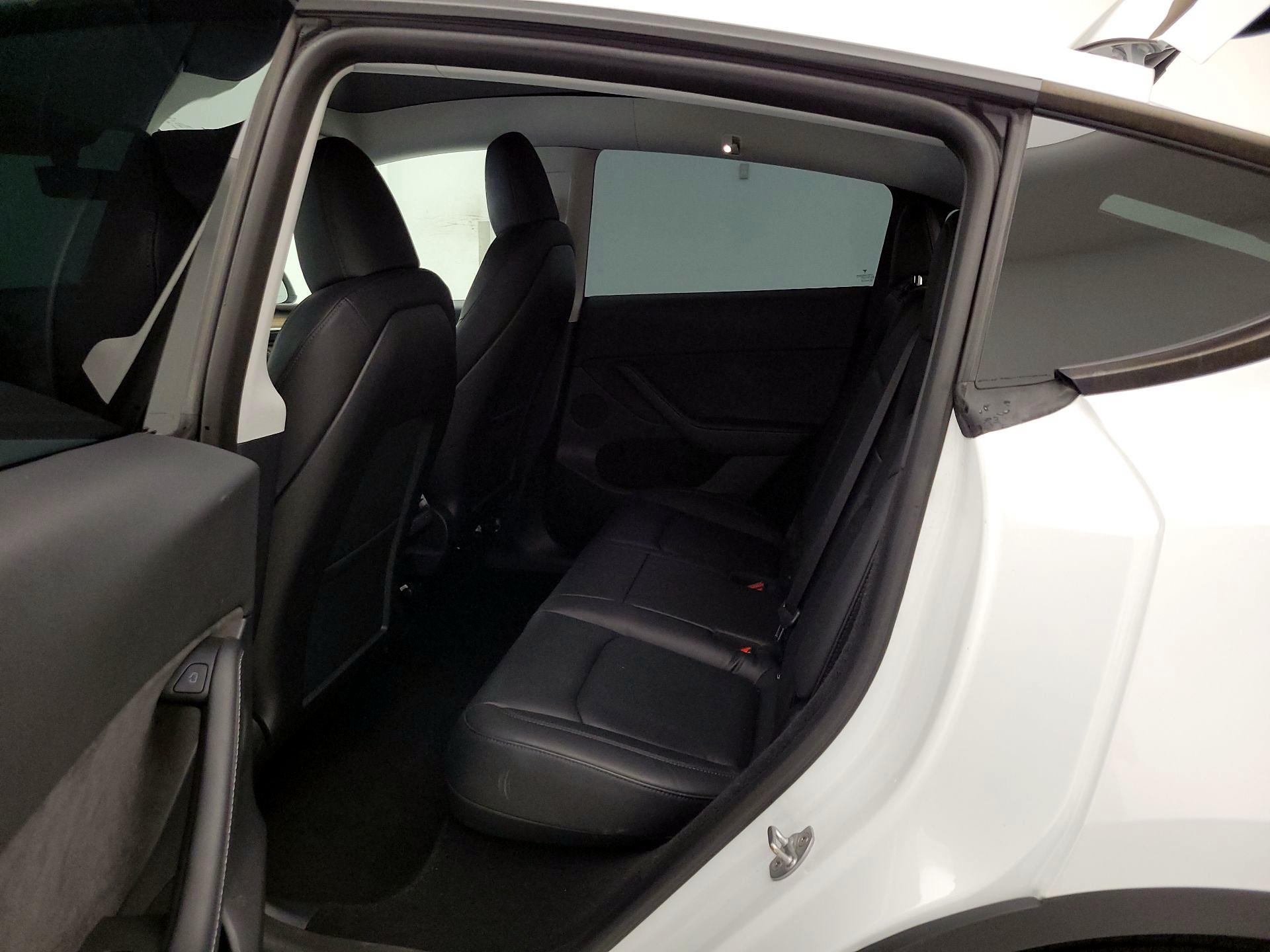 Thumbnail: 2023 Tesla Model Y - 18