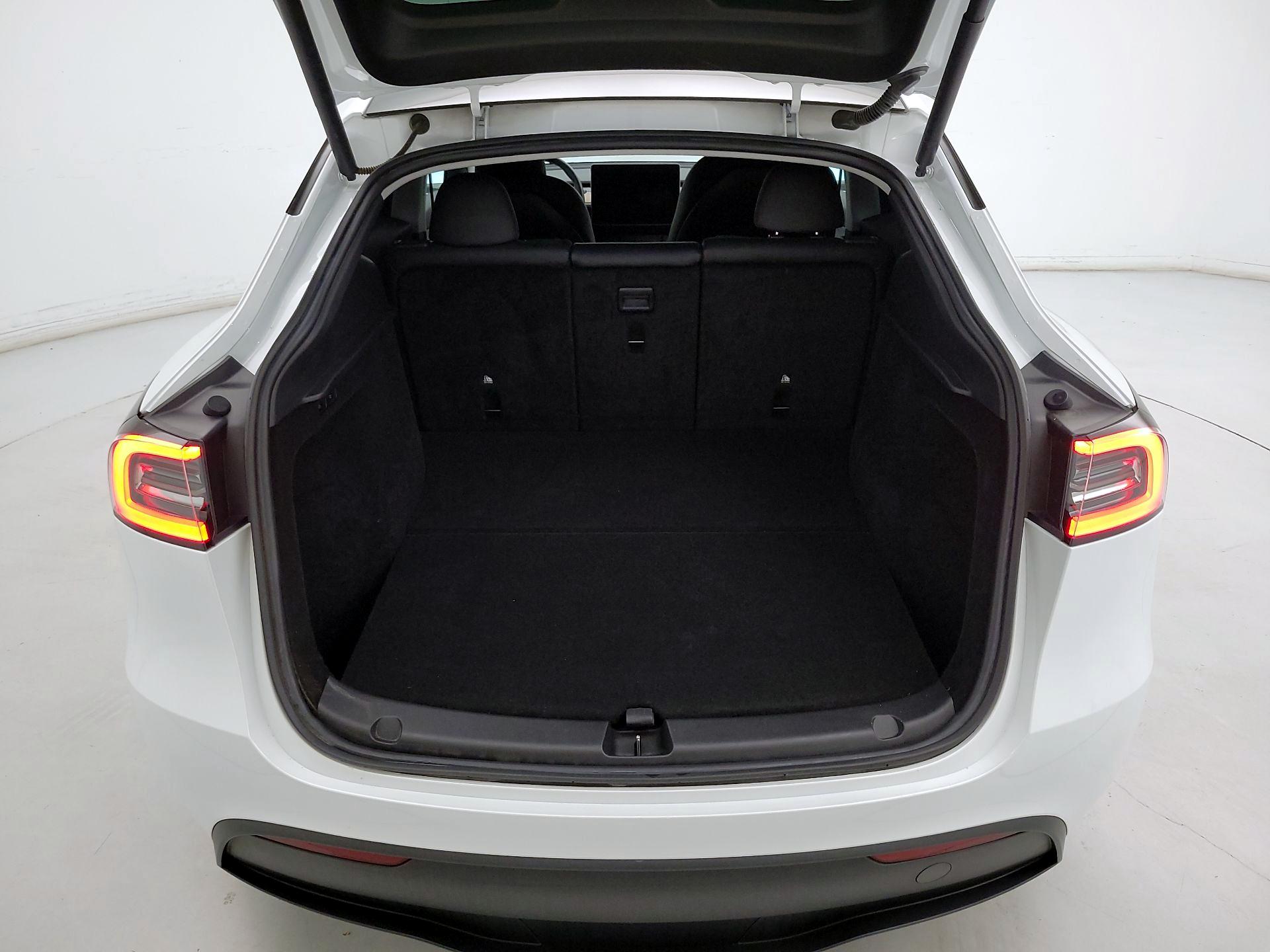 Thumbnail: 2023 Tesla Model Y - 19