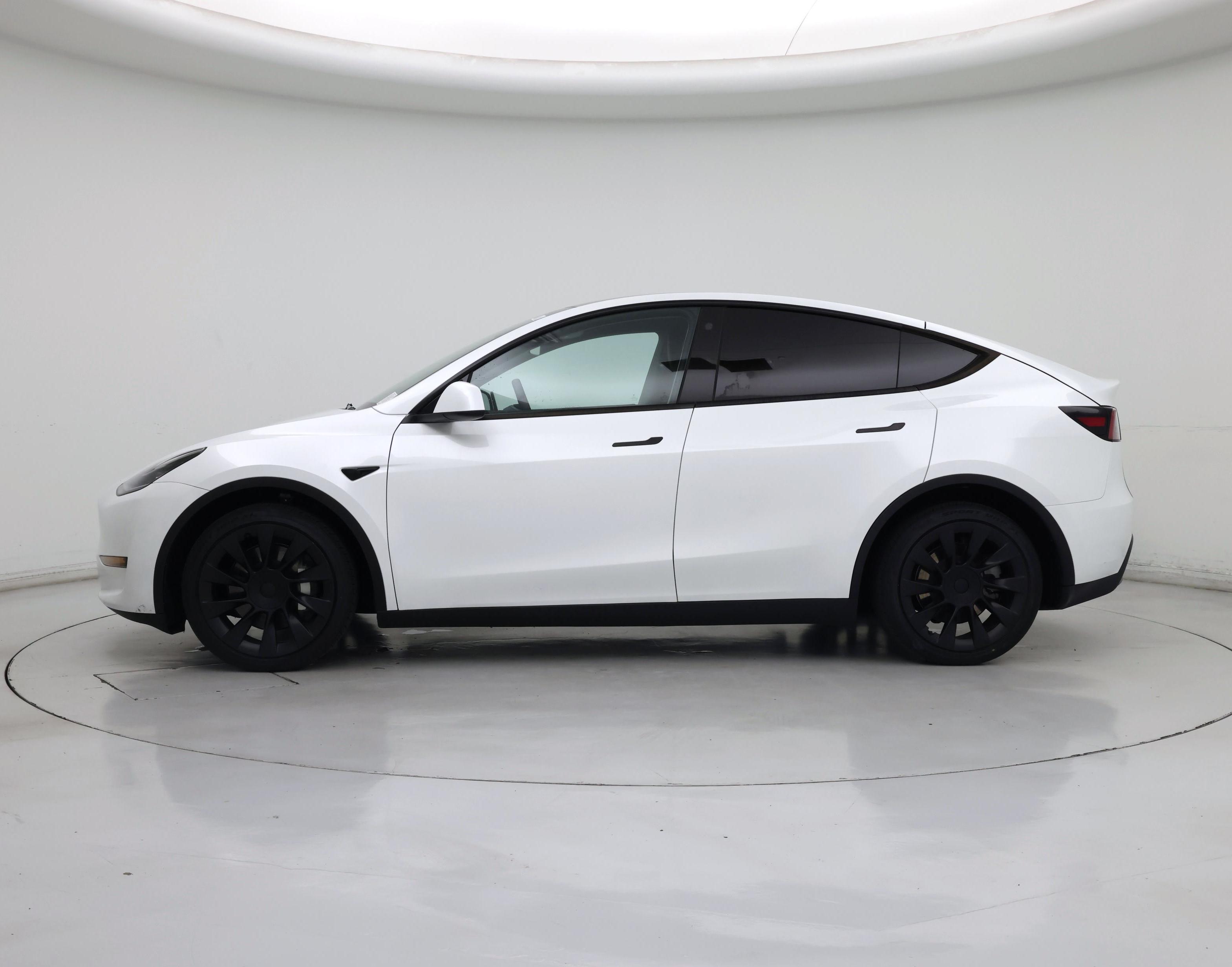 Thumbnail: 2023 Tesla Model Y - 3