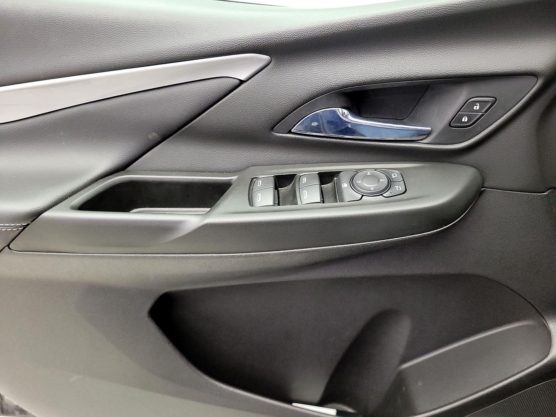 Thumbnail: 2022 Chevrolet Bolt EV - 10