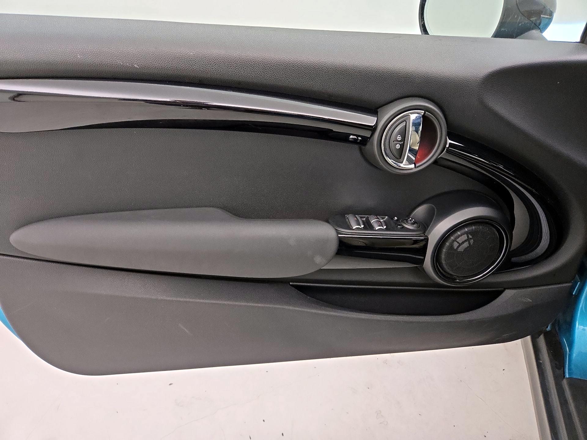 Thumbnail: 2019 MINI Cooper - 12