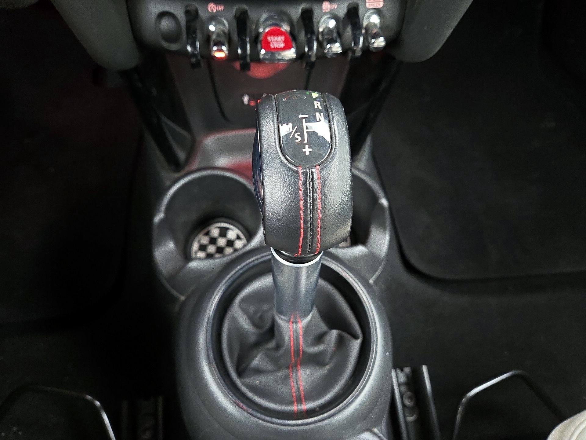 Thumbnail: 2019 MINI Cooper - 18