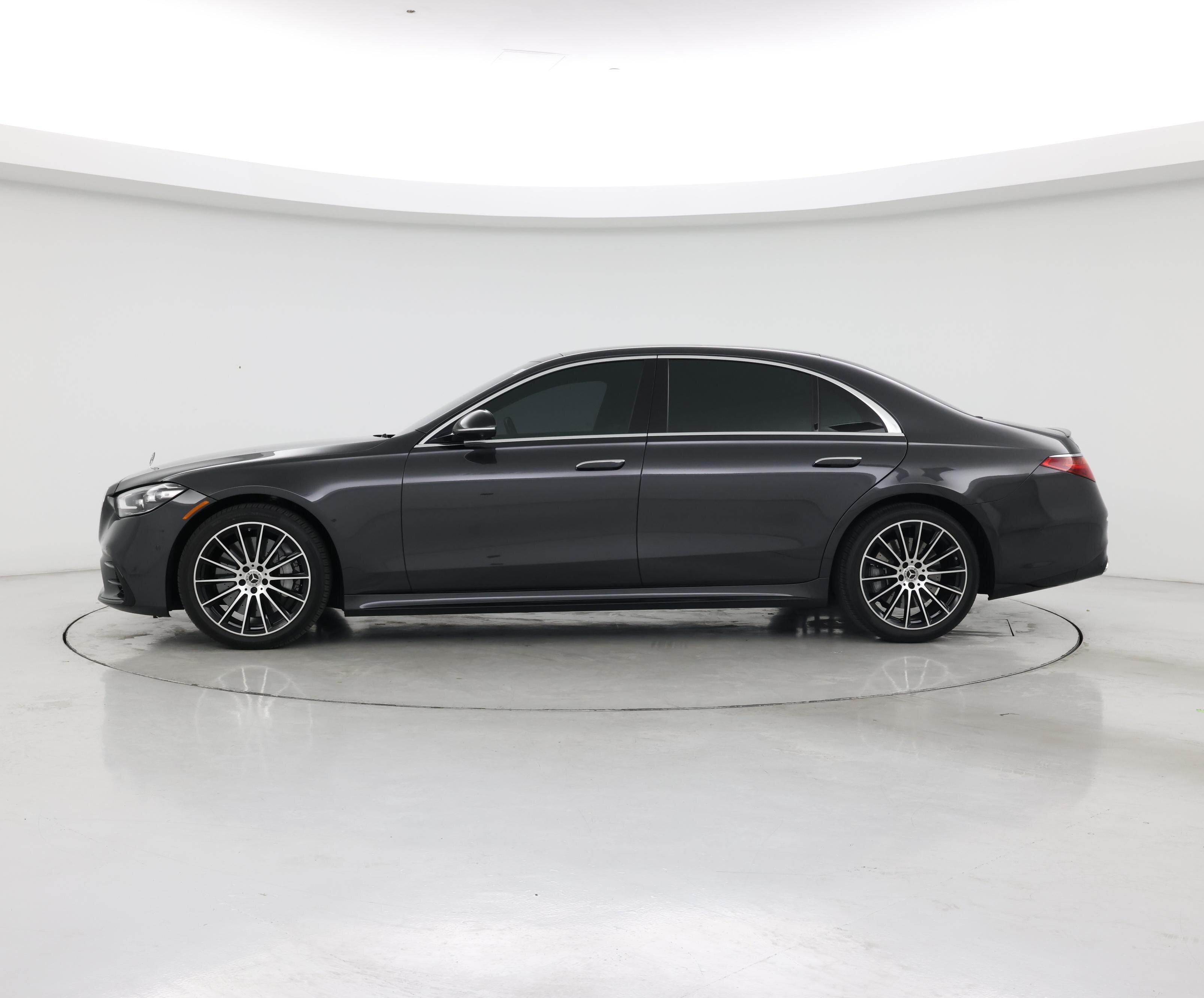 Thumbnail: 2022 Mercedes-Benz S-Class - 3