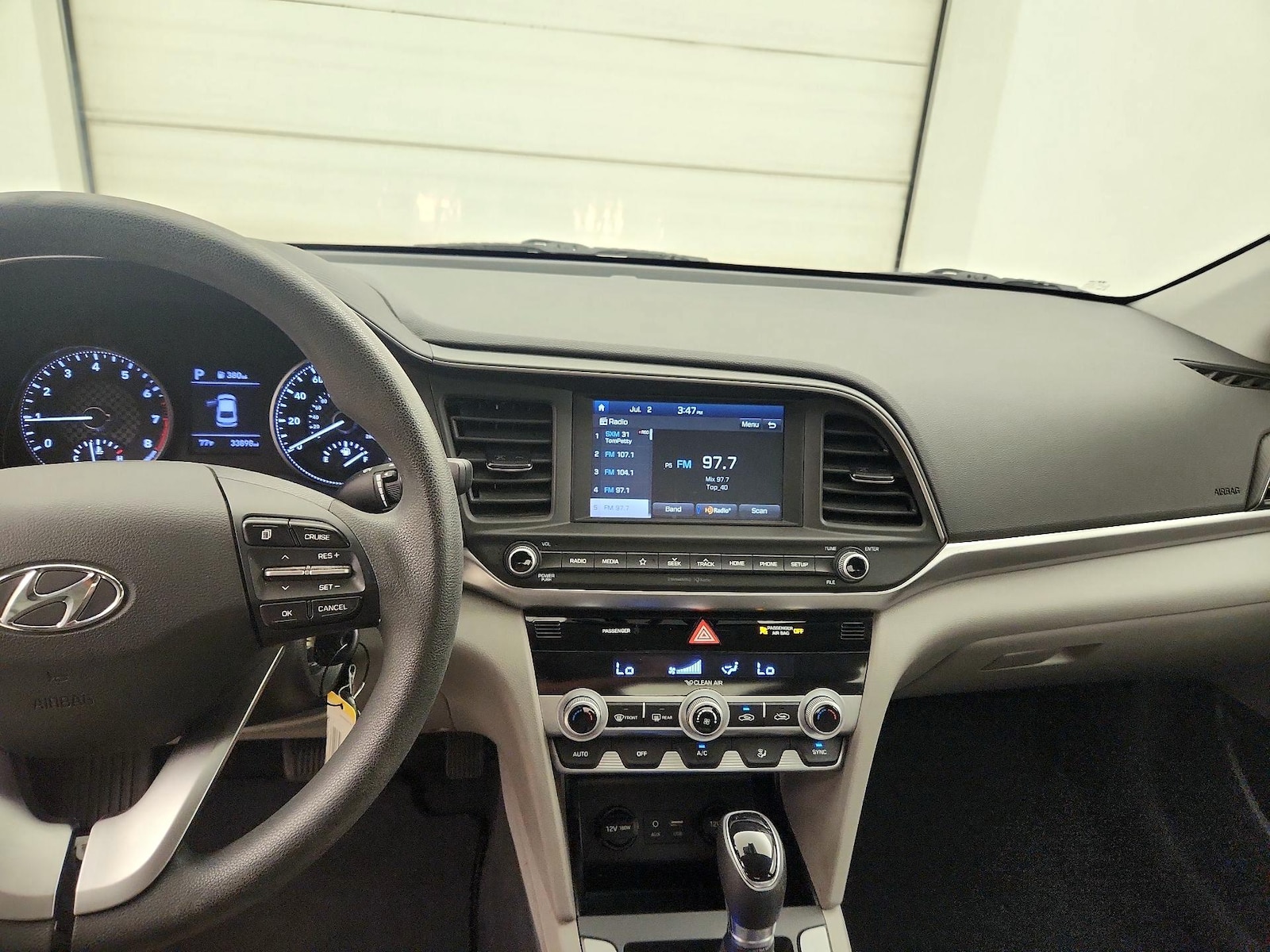 2020 Hyundai Elantra SEL - Photo 10