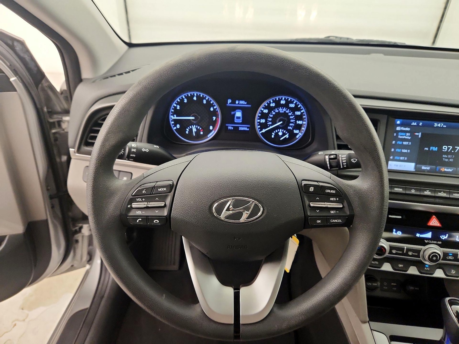 2020 Hyundai Elantra SEL - Photo 11