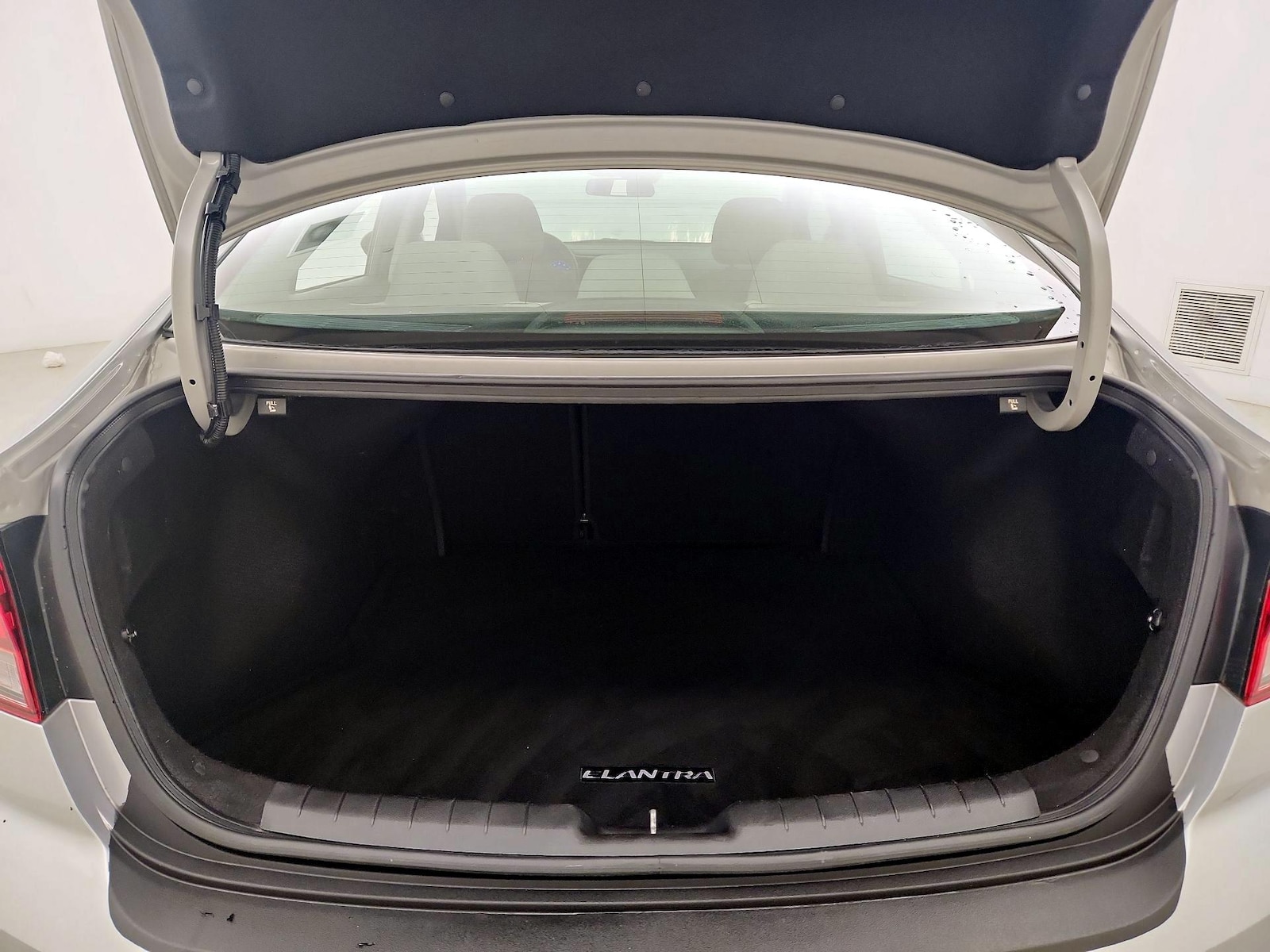 2020 Hyundai Elantra SEL - Photo 21