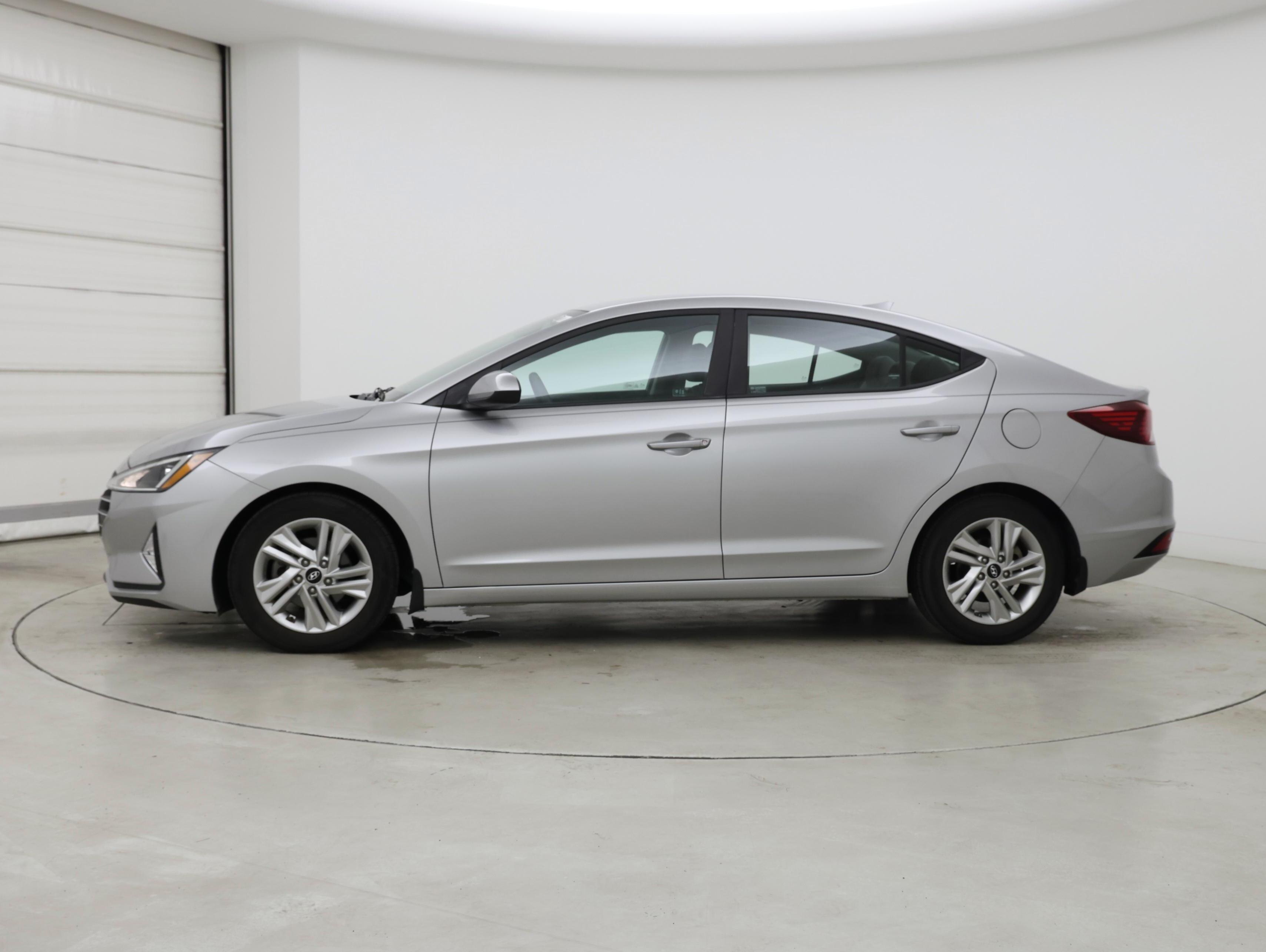 Thumbnail: 2020 Hyundai Elantra - 3
