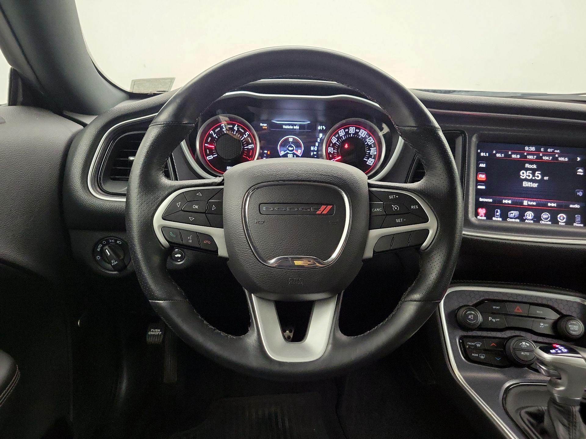 Thumbnail: 2016 Dodge Challenger - 10