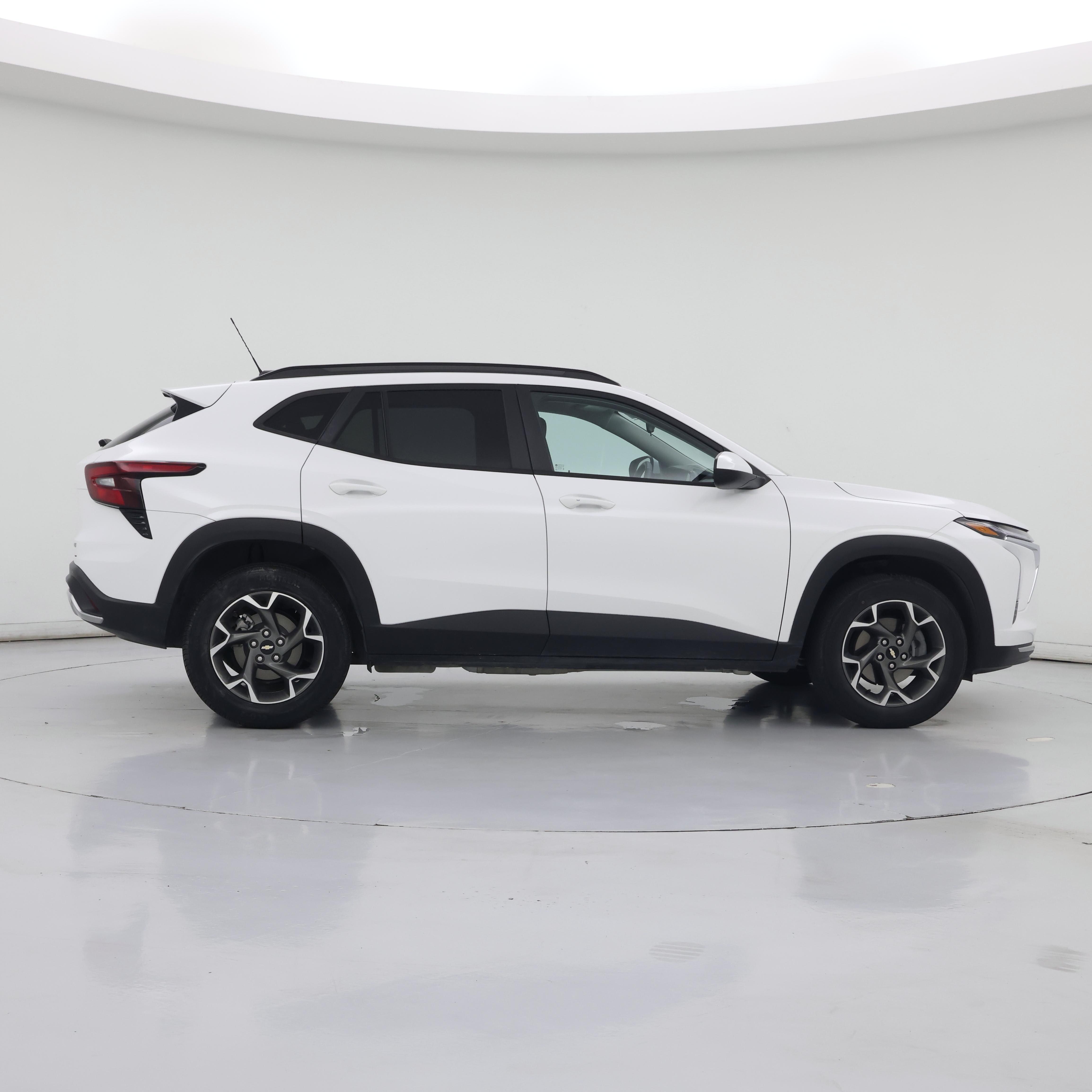 Thumbnail: 2025 Chevrolet Trax - 7