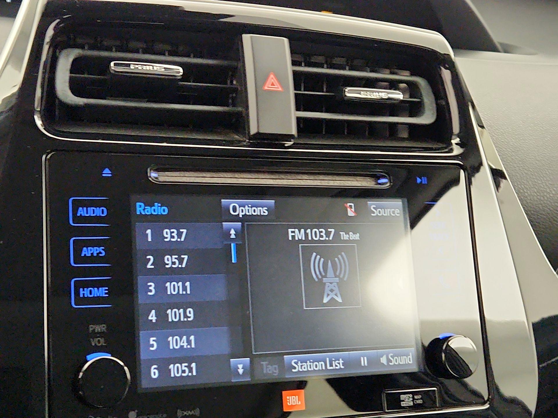 Thumbnail: 2017 Toyota Prius - 15
