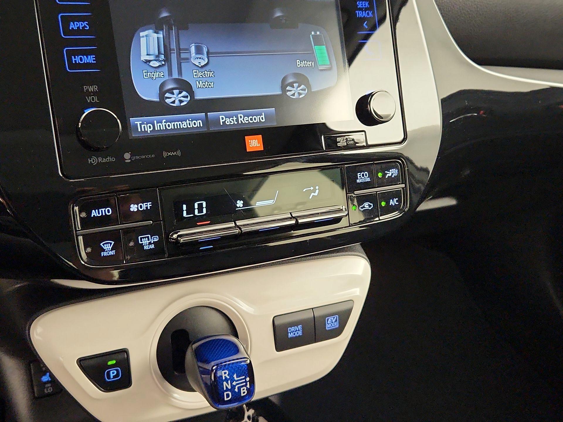 Thumbnail: 2017 Toyota Prius - 16