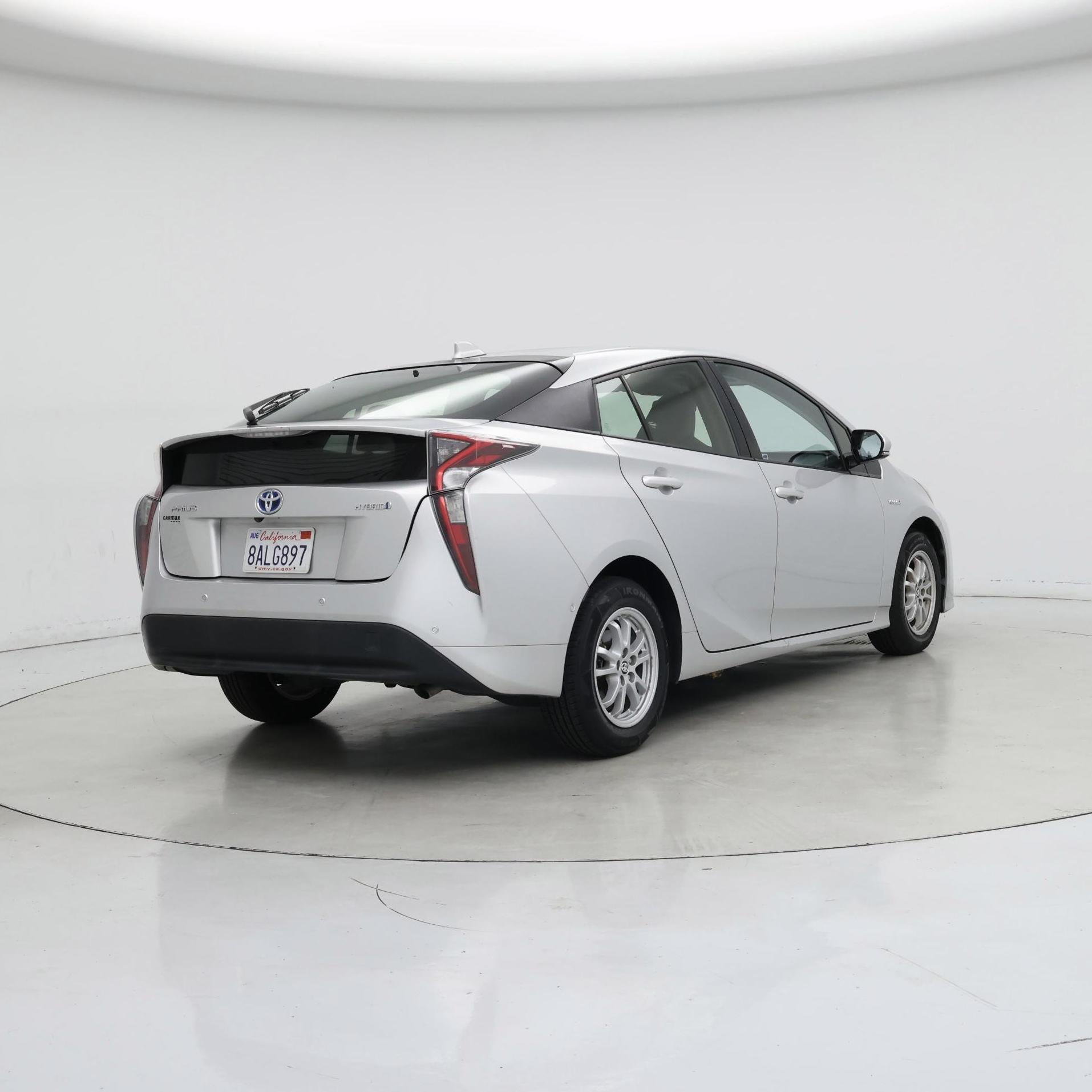 Thumbnail: 2017 Toyota Prius - 8