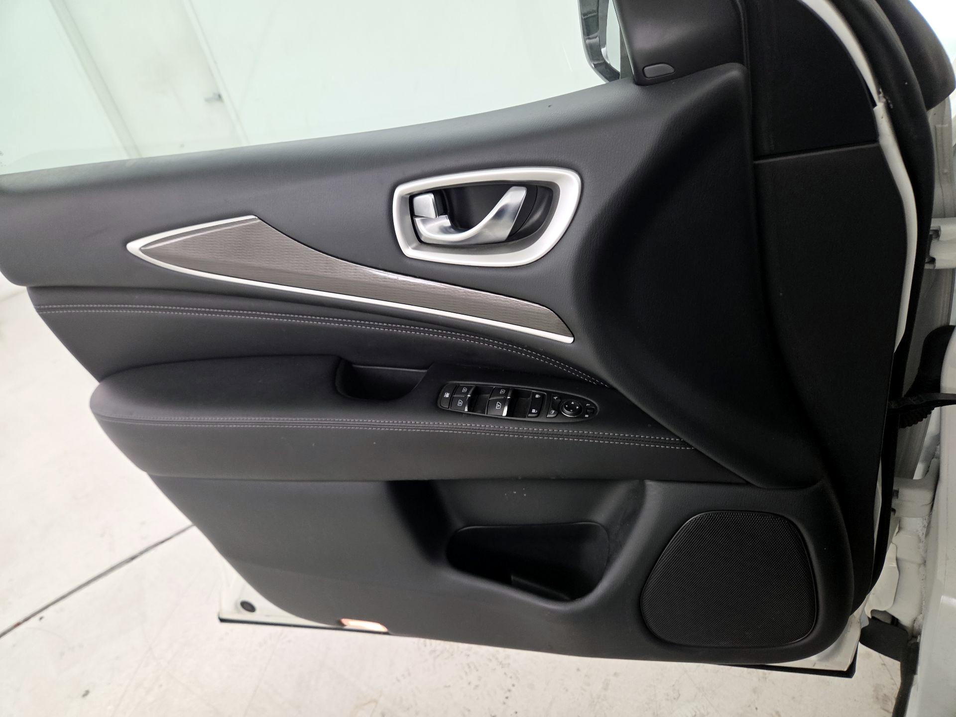 Thumbnail: 2020 INFINITI QX60 - 12