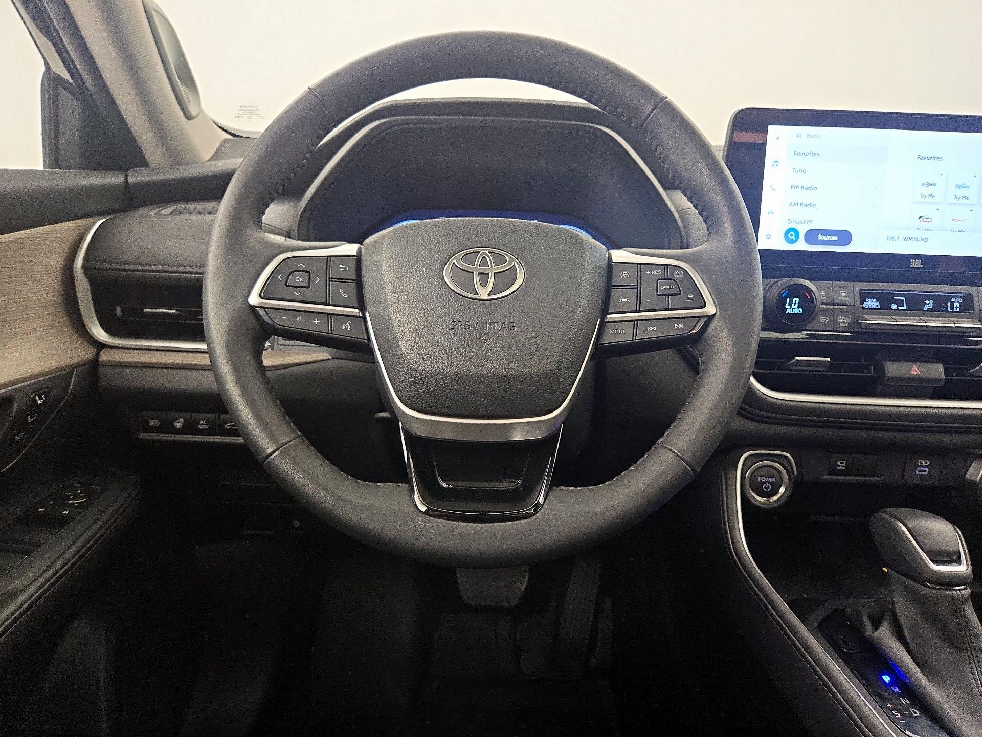 Thumbnail: 2026 Toyota Highlander - 10