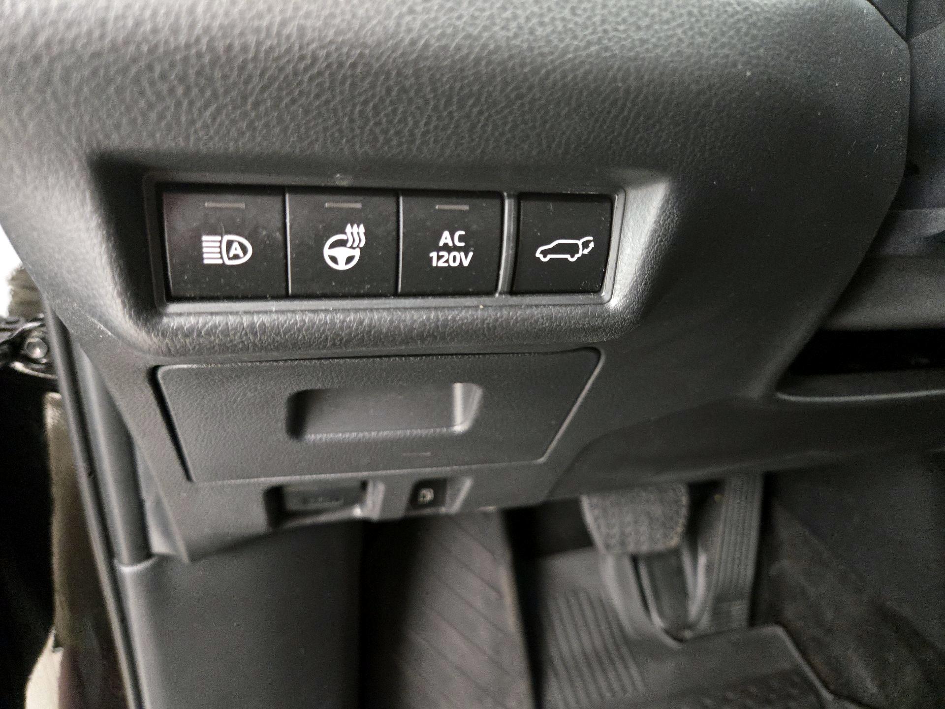 Thumbnail: 2026 Toyota Highlander - 13