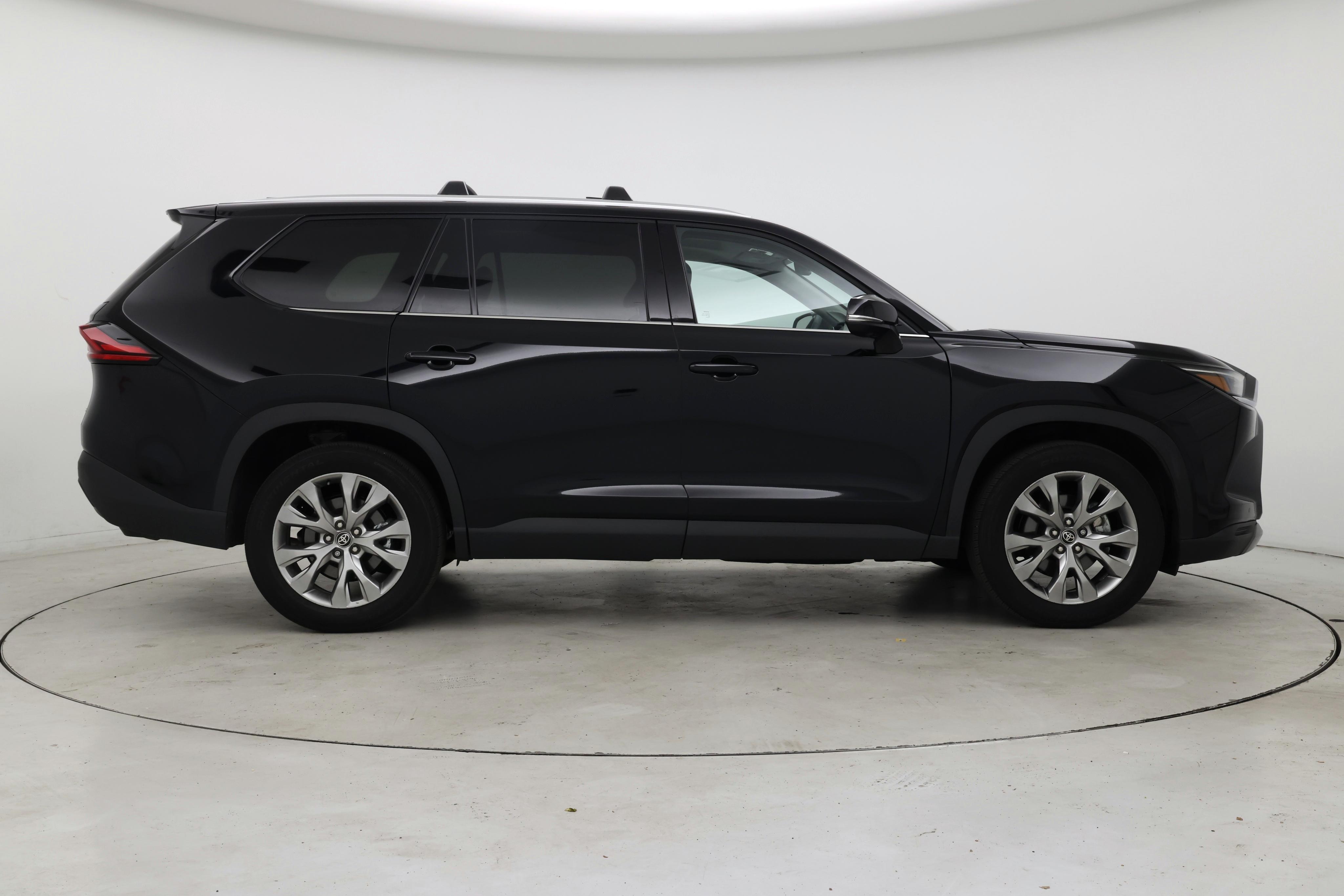Thumbnail: 2026 Toyota Highlander - 7