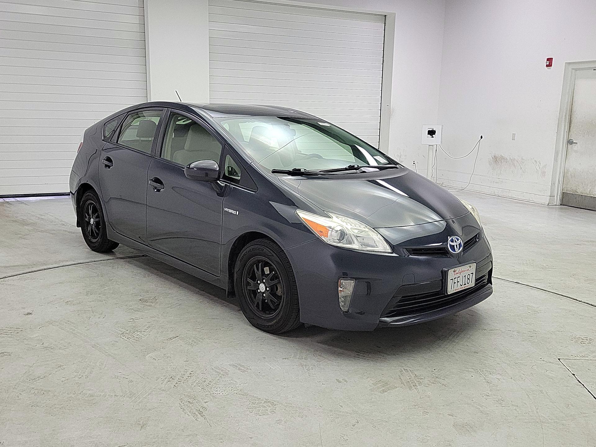 Thumbnail: 2014 Toyota Prius - 1
