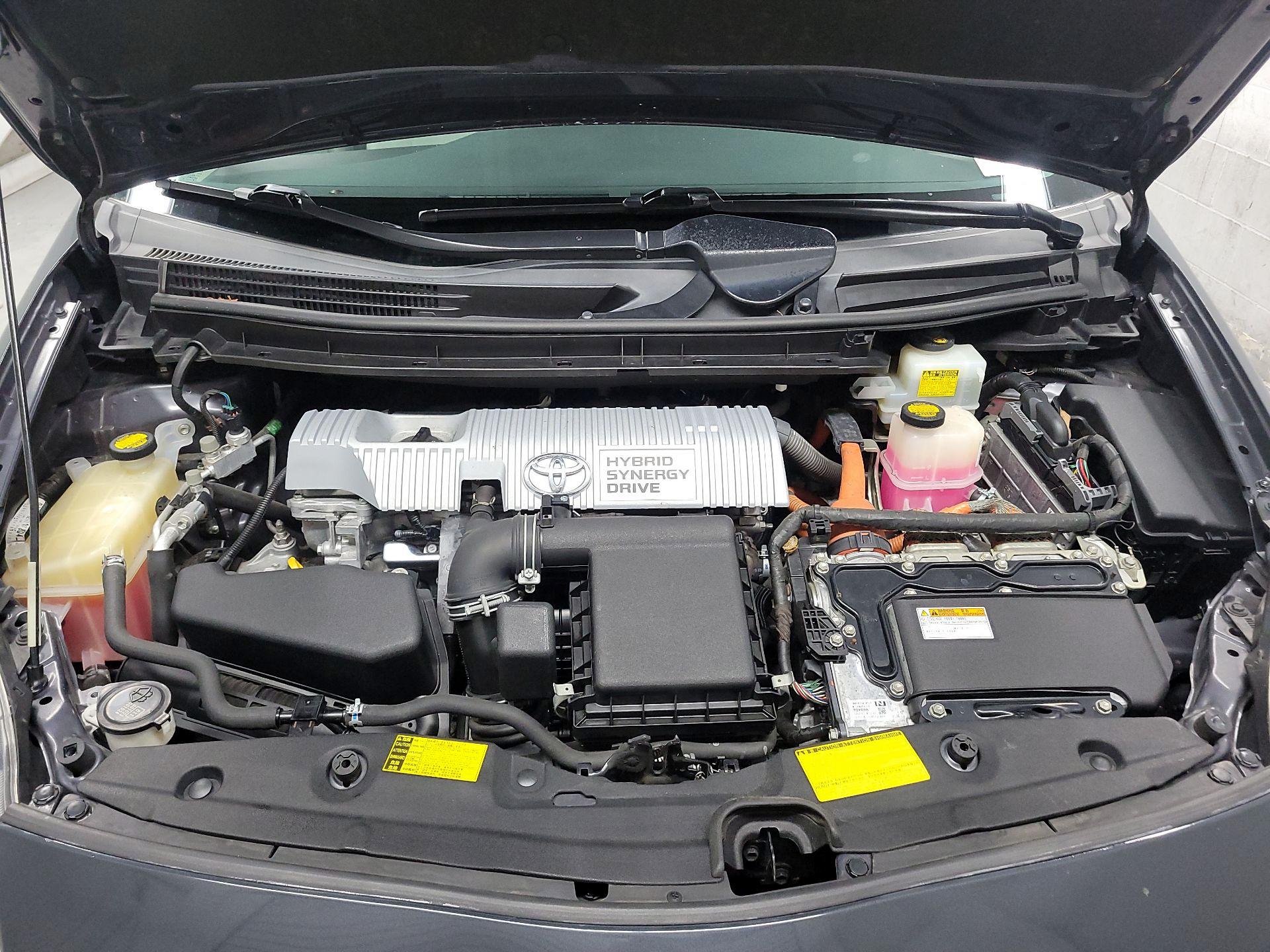 Thumbnail: 2014 Toyota Prius - 16