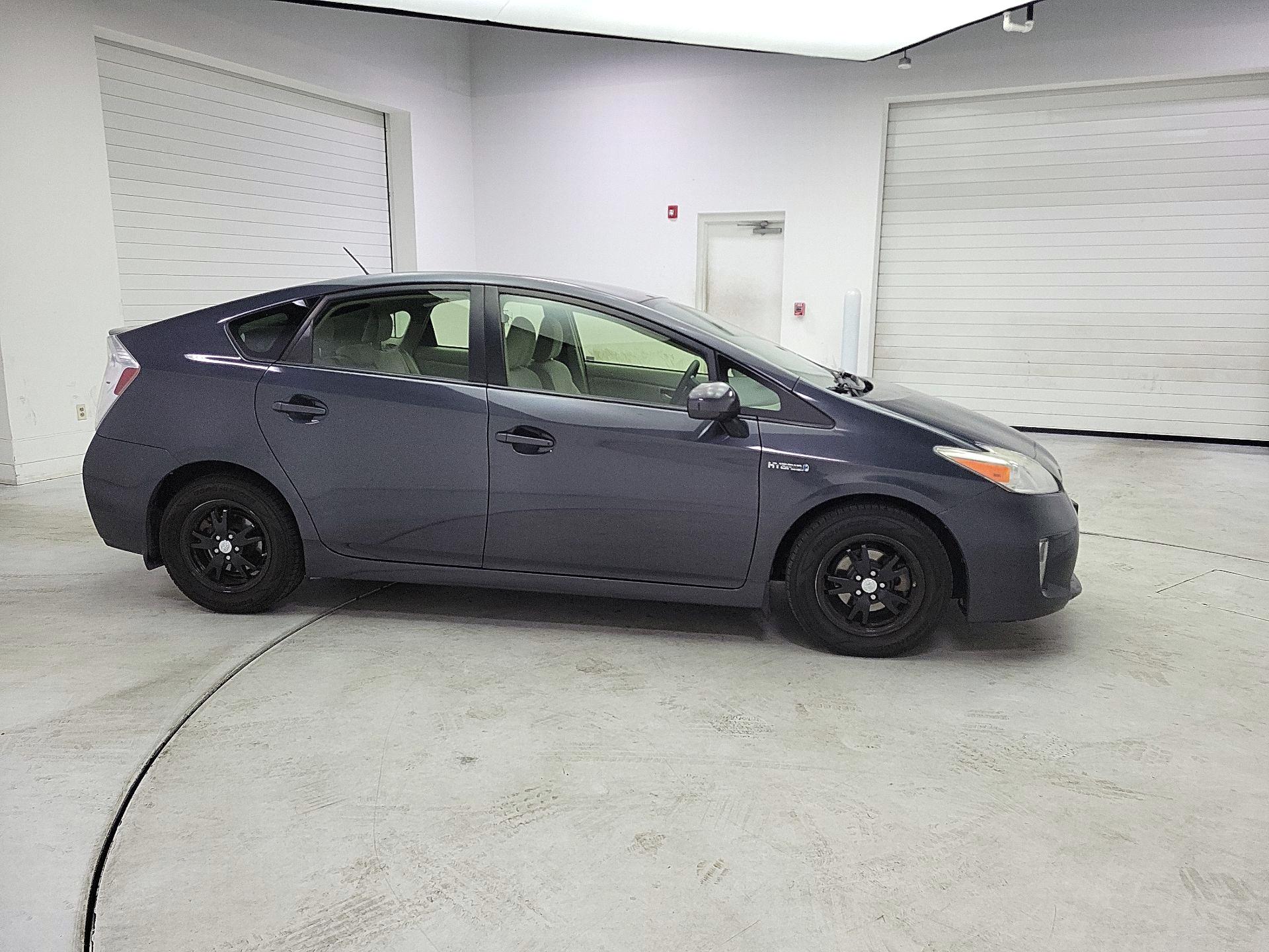 Thumbnail: 2014 Toyota Prius - 4
