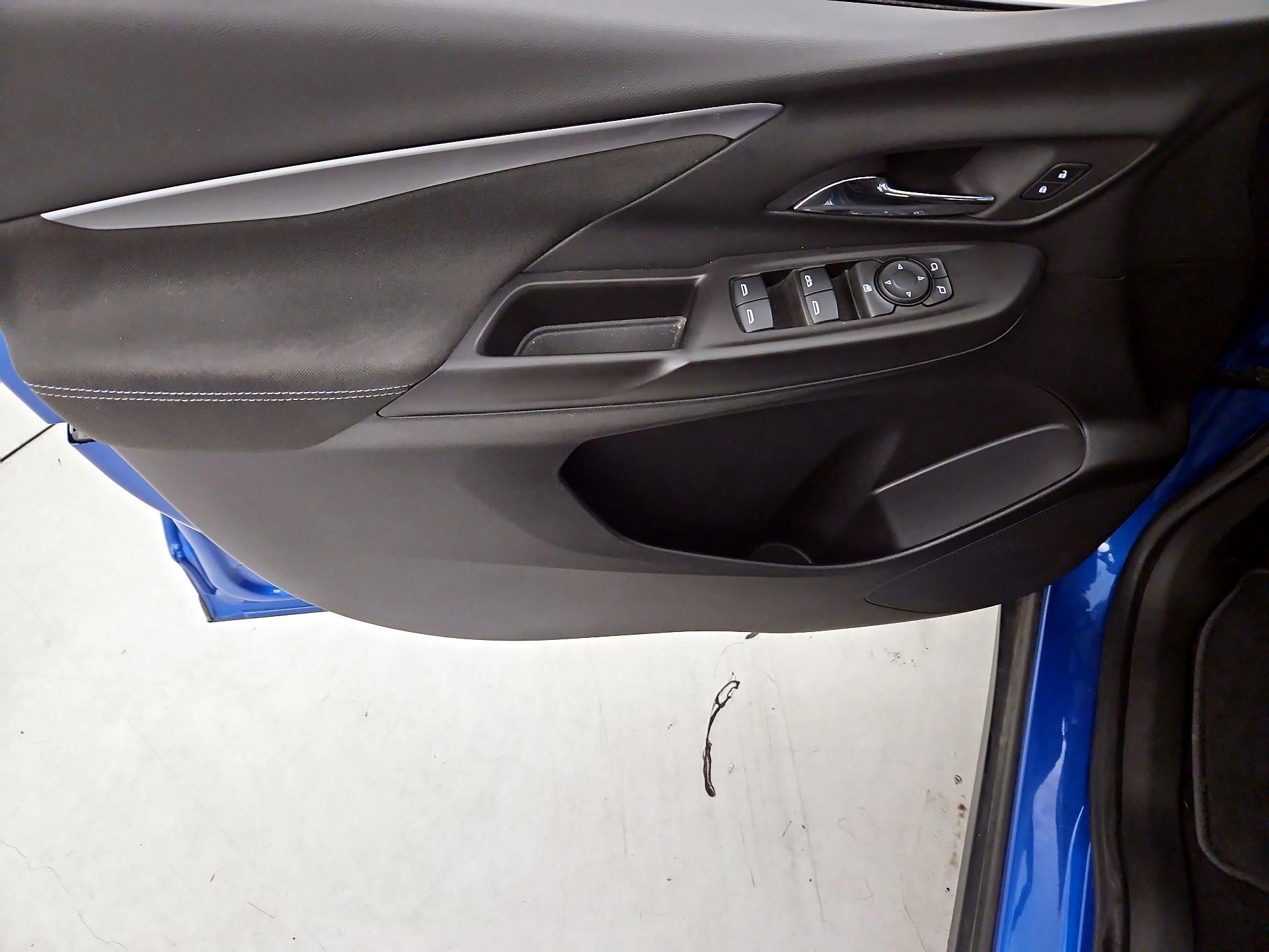 Thumbnail: 2023 Chevrolet Bolt EV - 12
