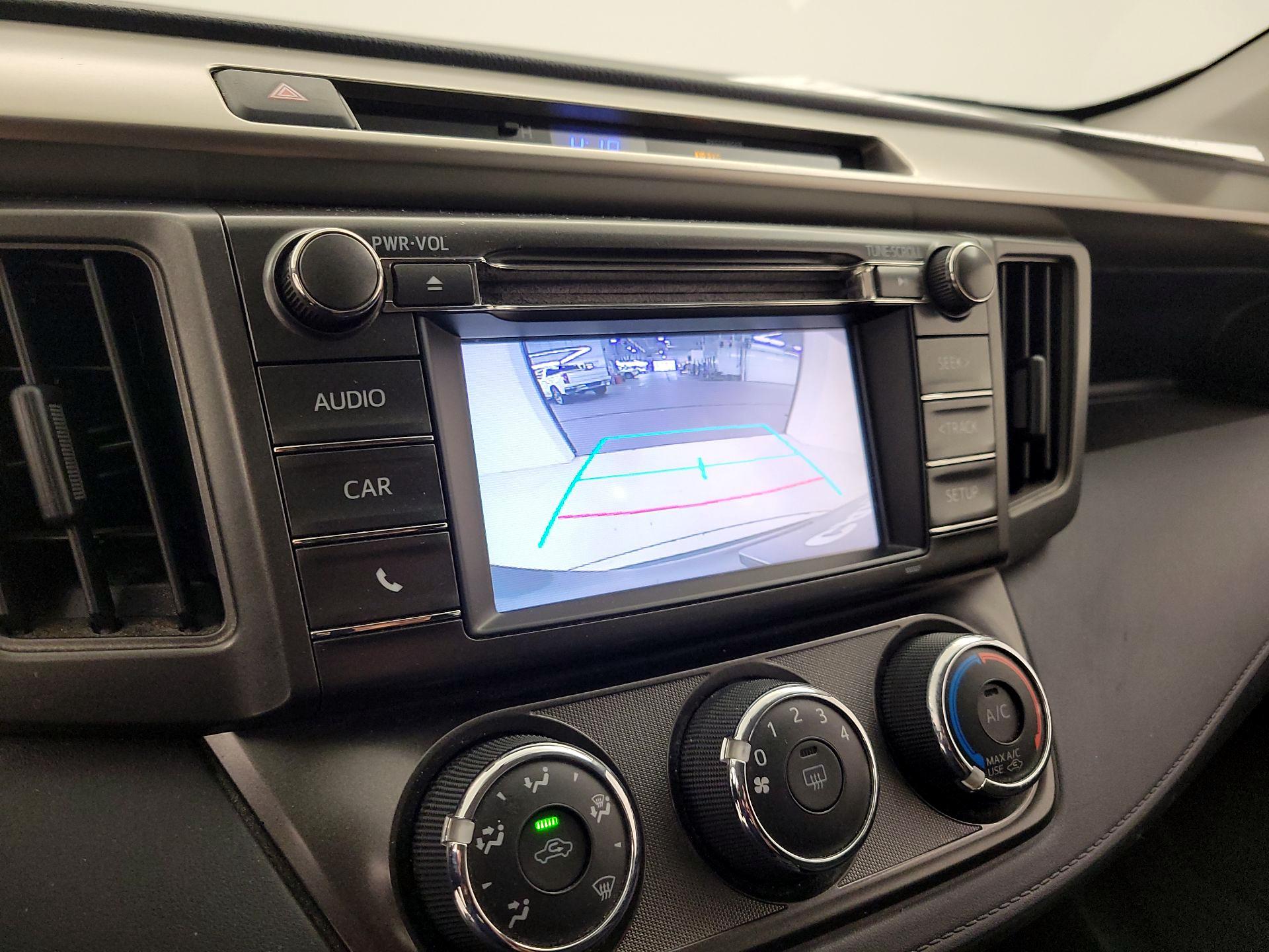 Thumbnail: 2015 Toyota RAV4 - 14