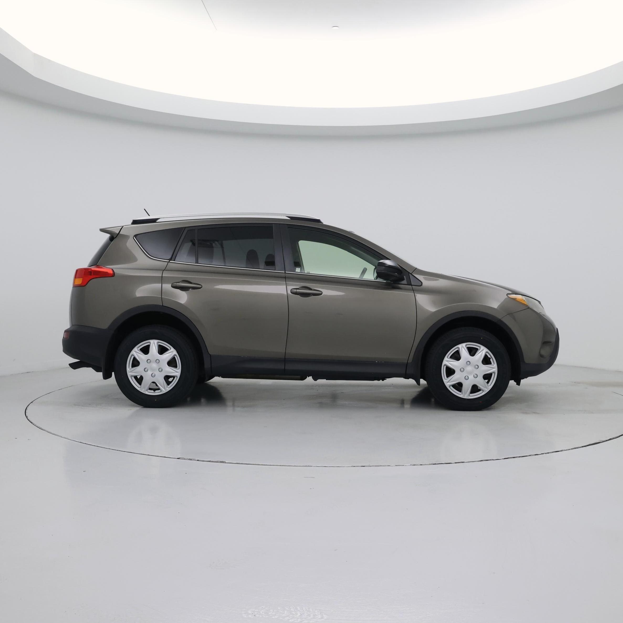 Thumbnail: 2015 Toyota RAV4 - 7