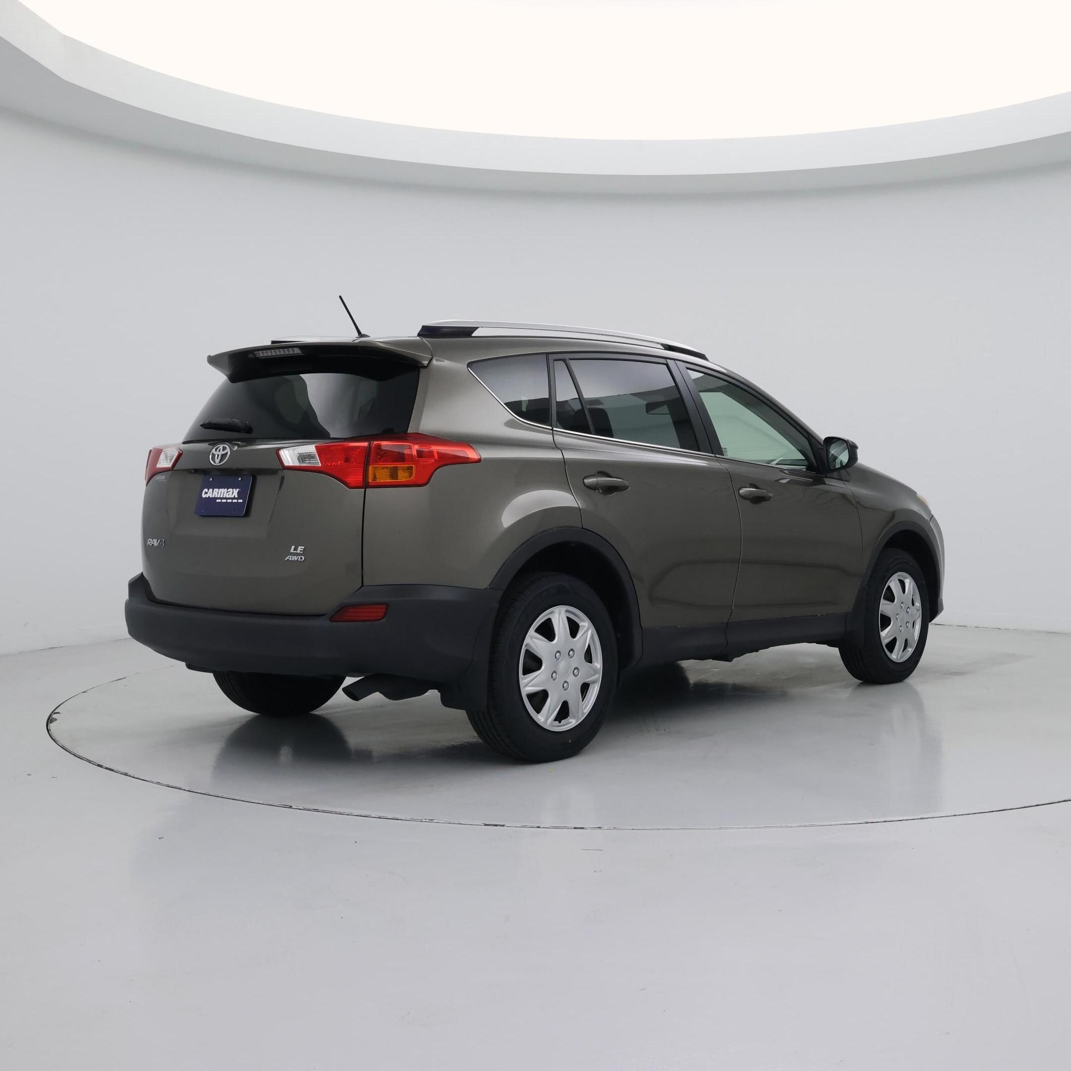 Thumbnail: 2015 Toyota RAV4 - 8