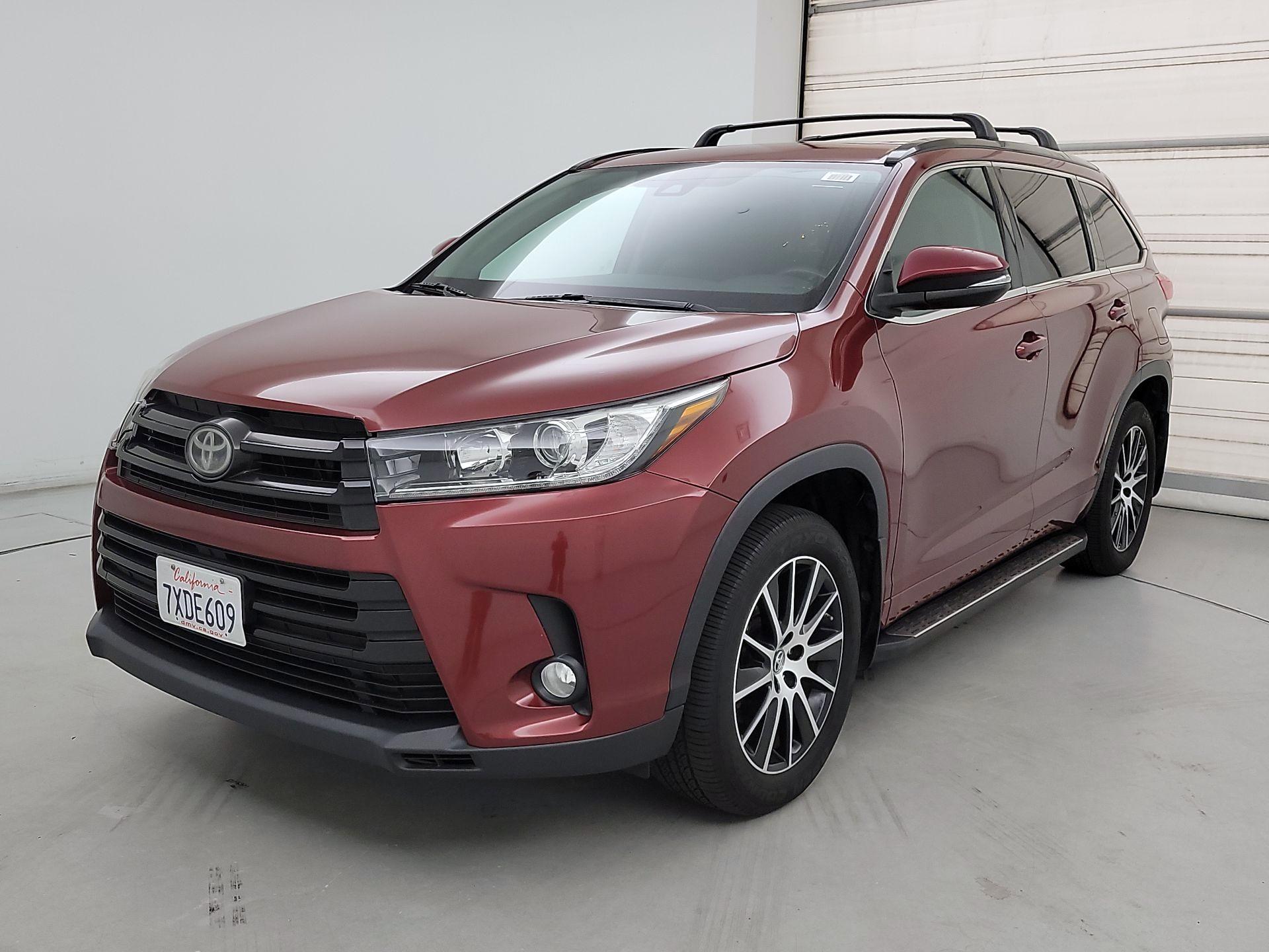 Thumbnail: 2017 Toyota Highlander - 3